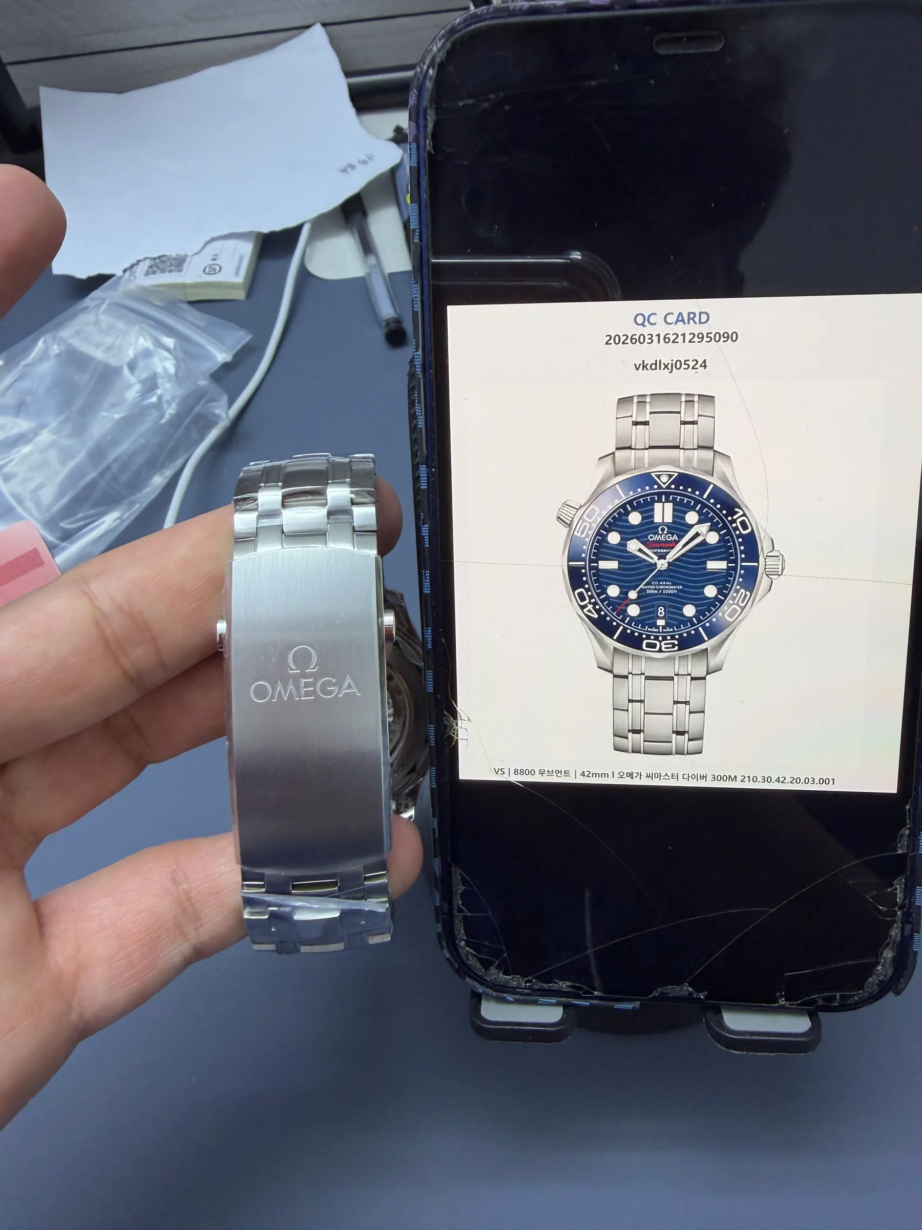 VS | 8800 机芯｜42mm l 欧米茄海马潜水300M 210.30.42.20.03.001