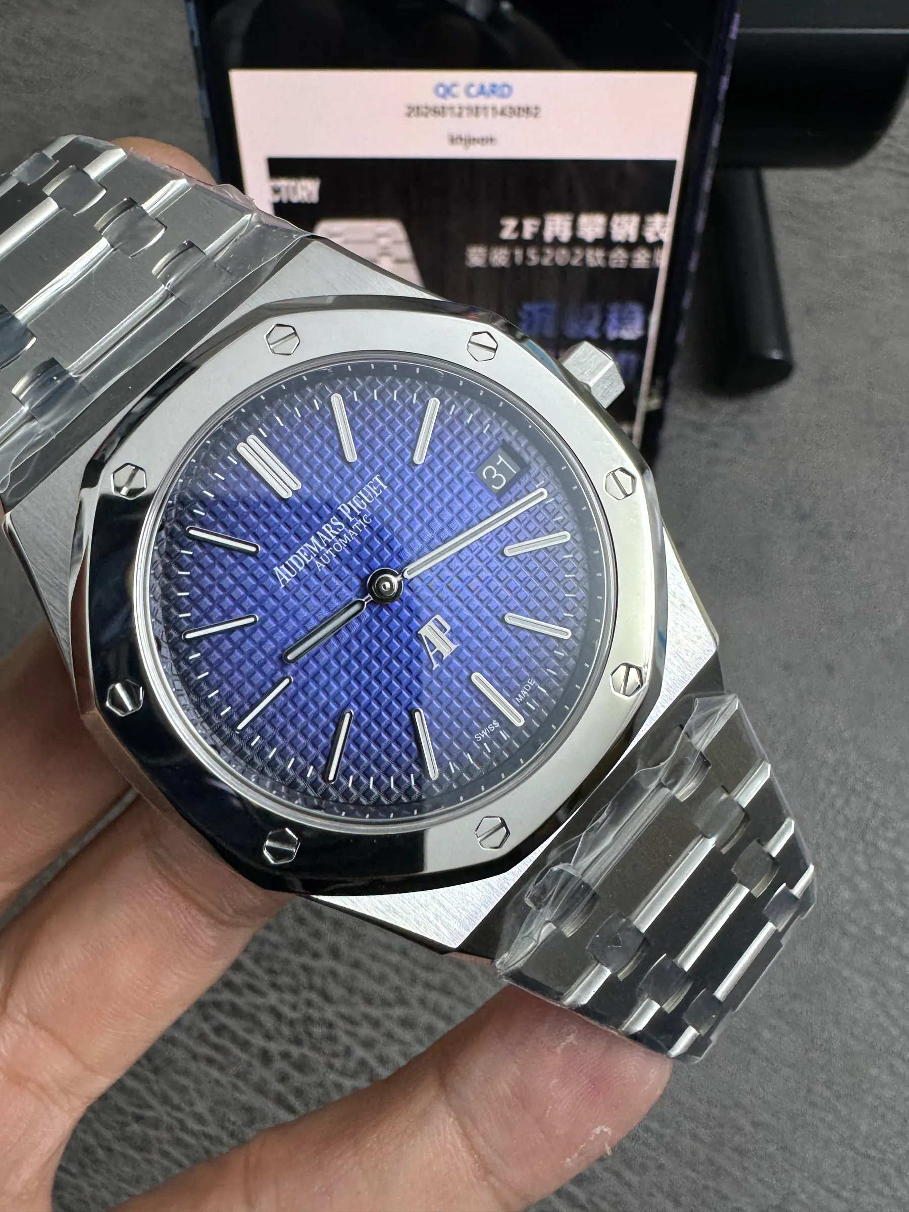ZF l 2121机芯 l 39mm l 爱彼皇家橡树 15202 钛金属