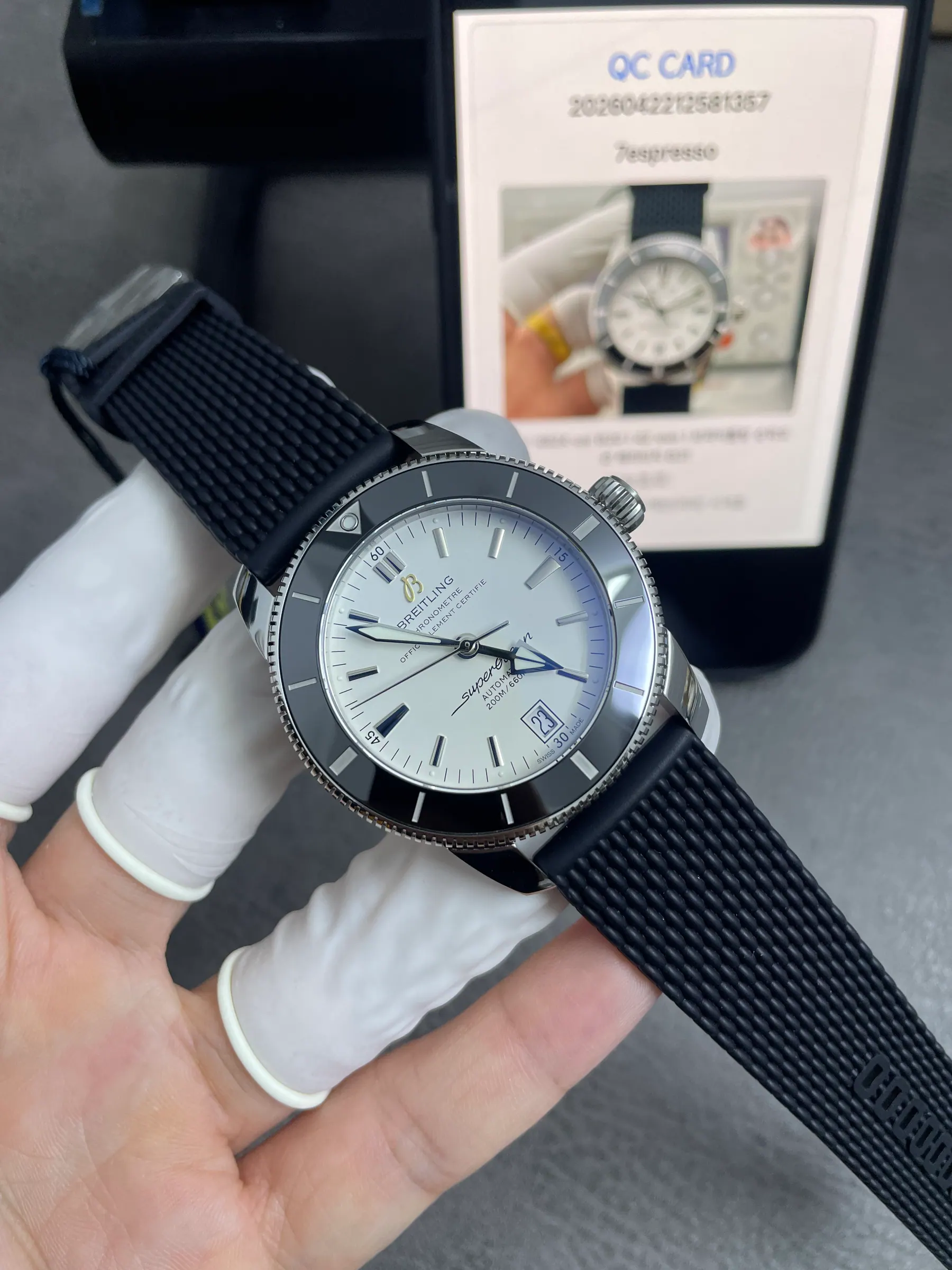 GF l 2824 cal B20 l 42 mm l 百年灵超级海洋文化系列 B31