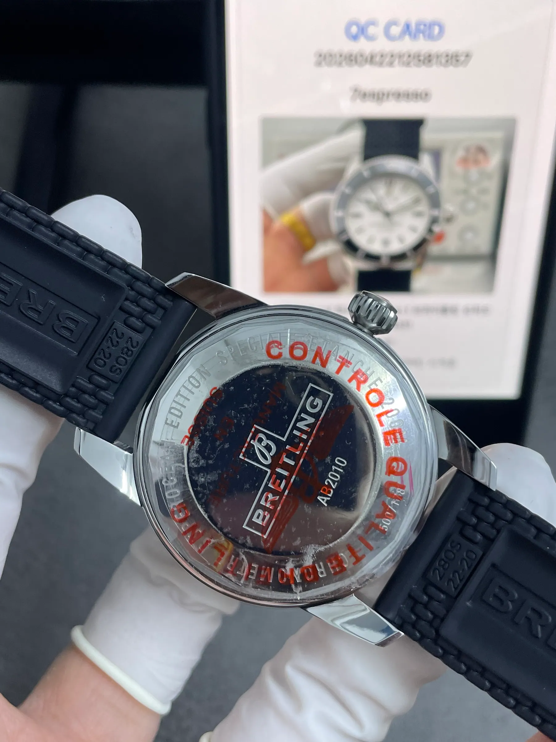 GF l 2824 cal B20 l 42 mm l 百年灵超级海洋文化系列 B31