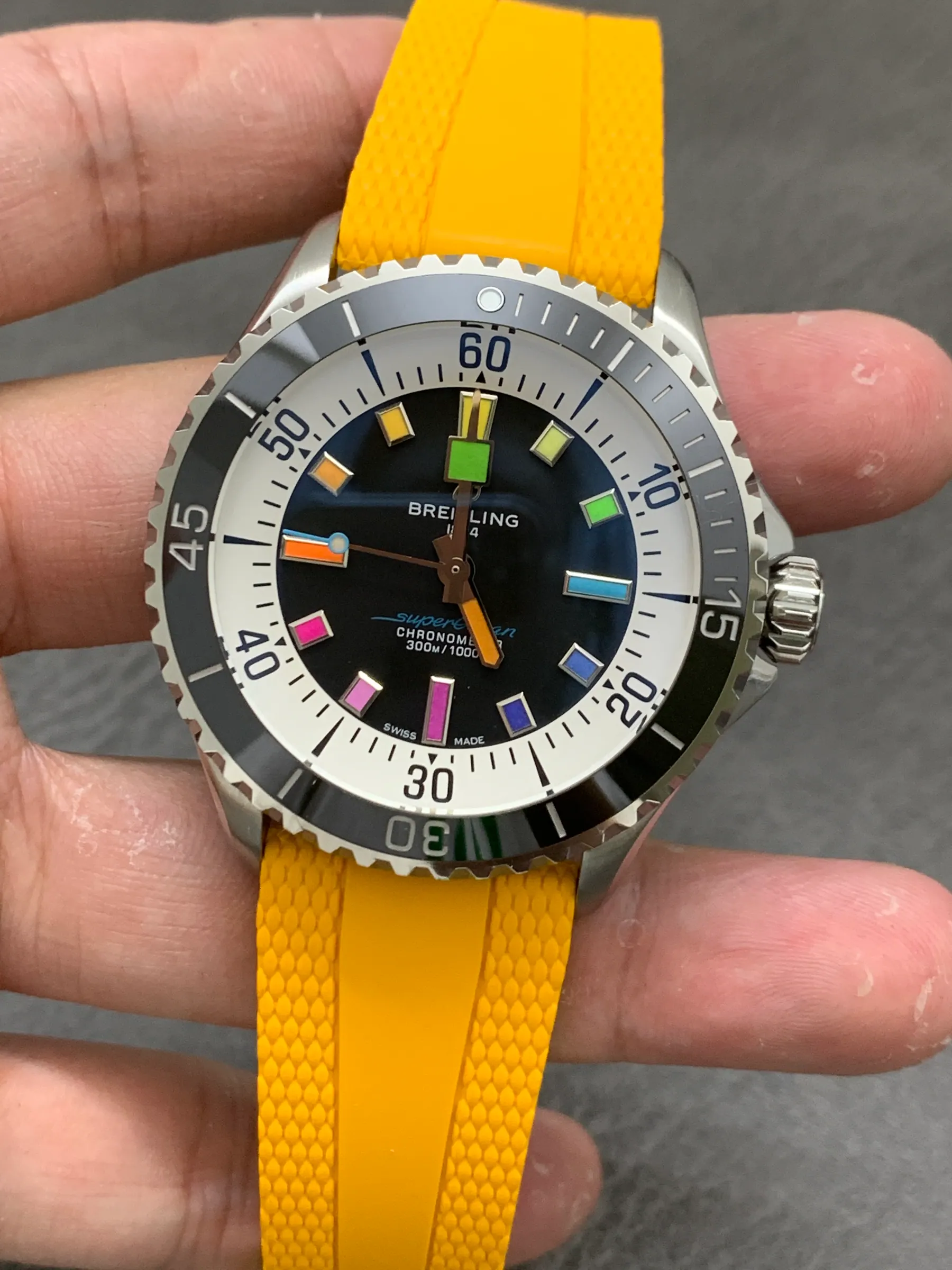 BLS | 2824 机芯 | 42mm | 百年灵 Superocean Automatic 42