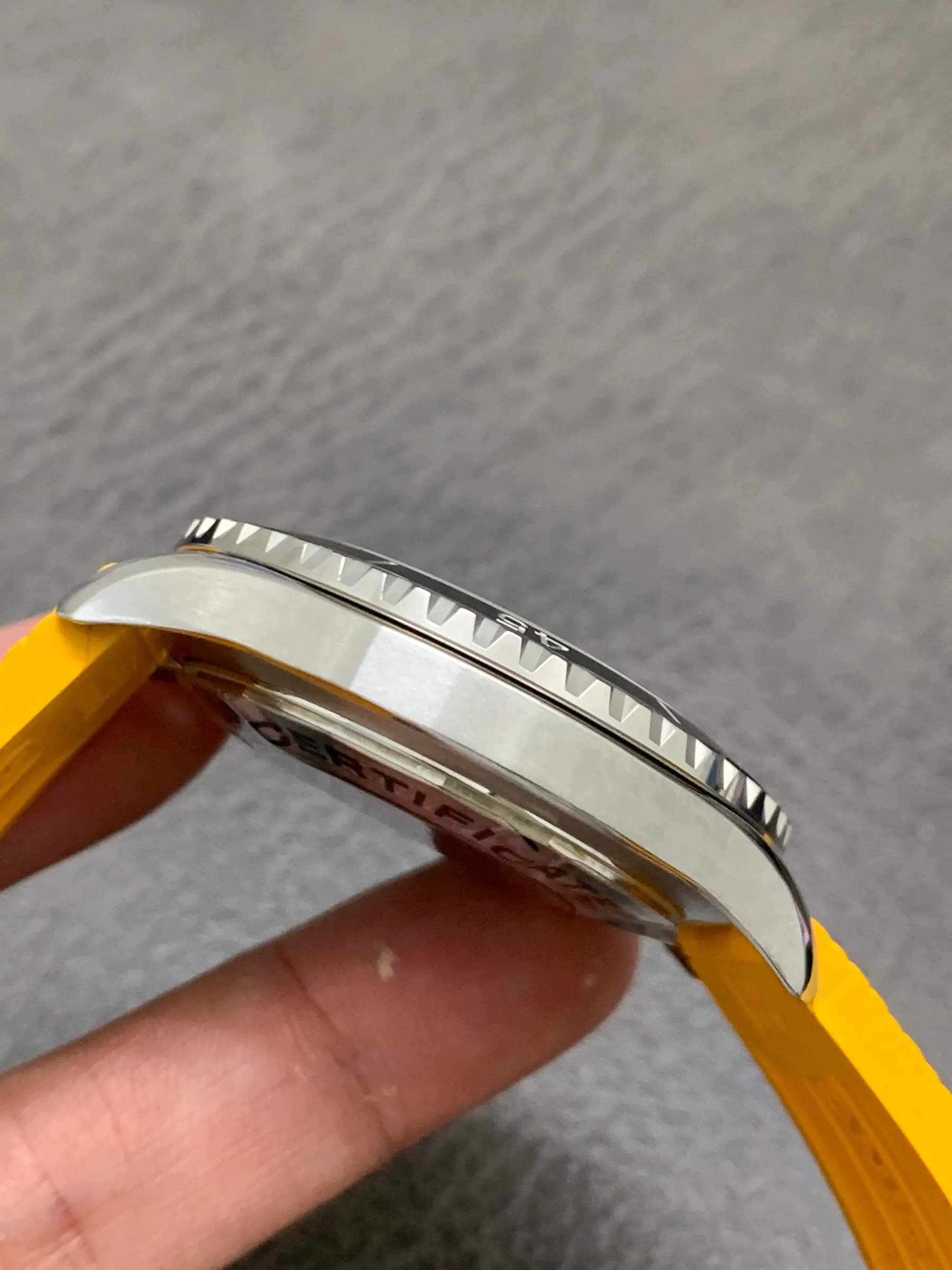 BLS | 2824 机芯 | 42mm | 百年灵 Superocean Automatic 42