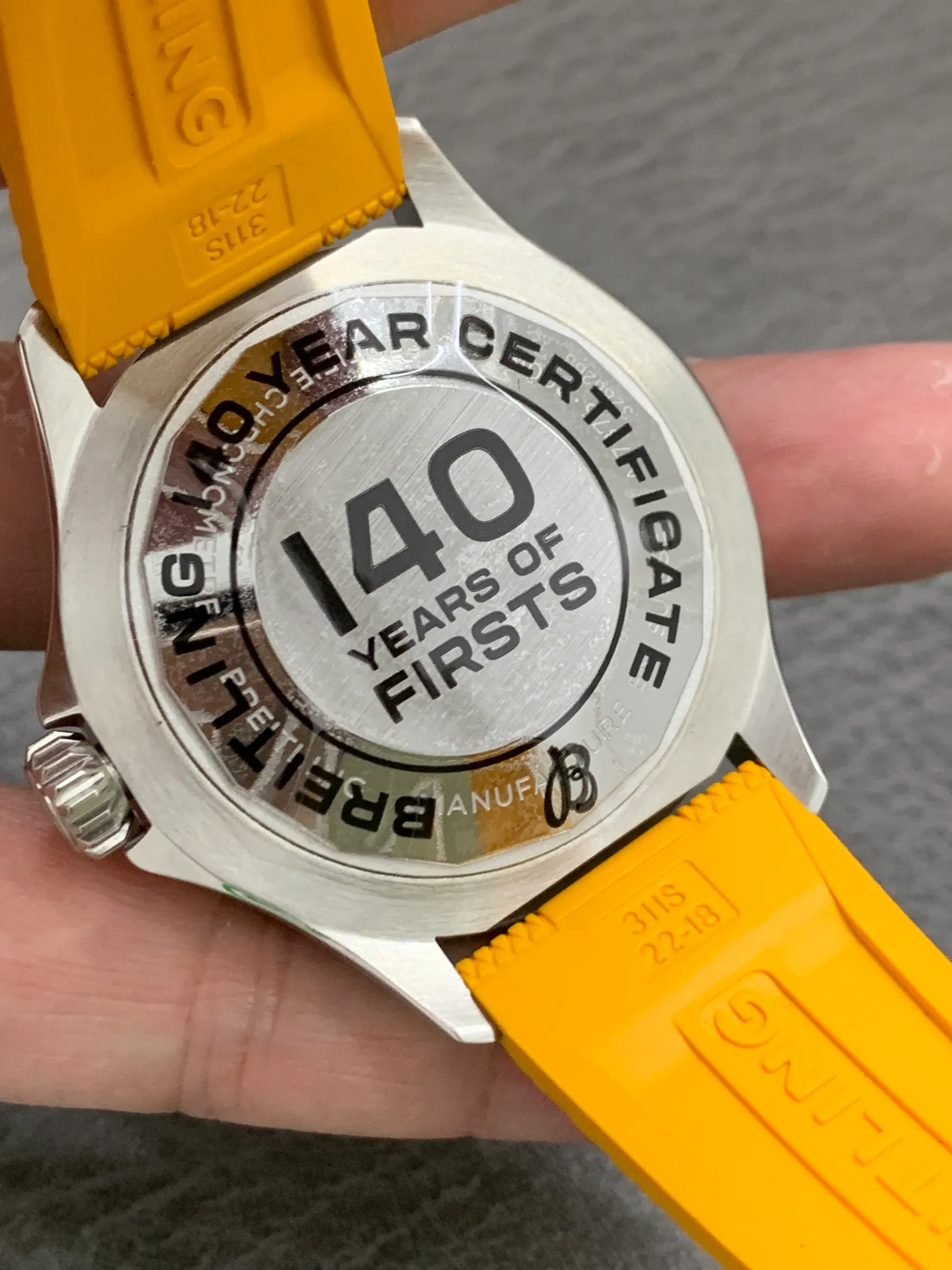 BLS | 2824 机芯 | 42mm | 百年灵 Superocean Automatic 42