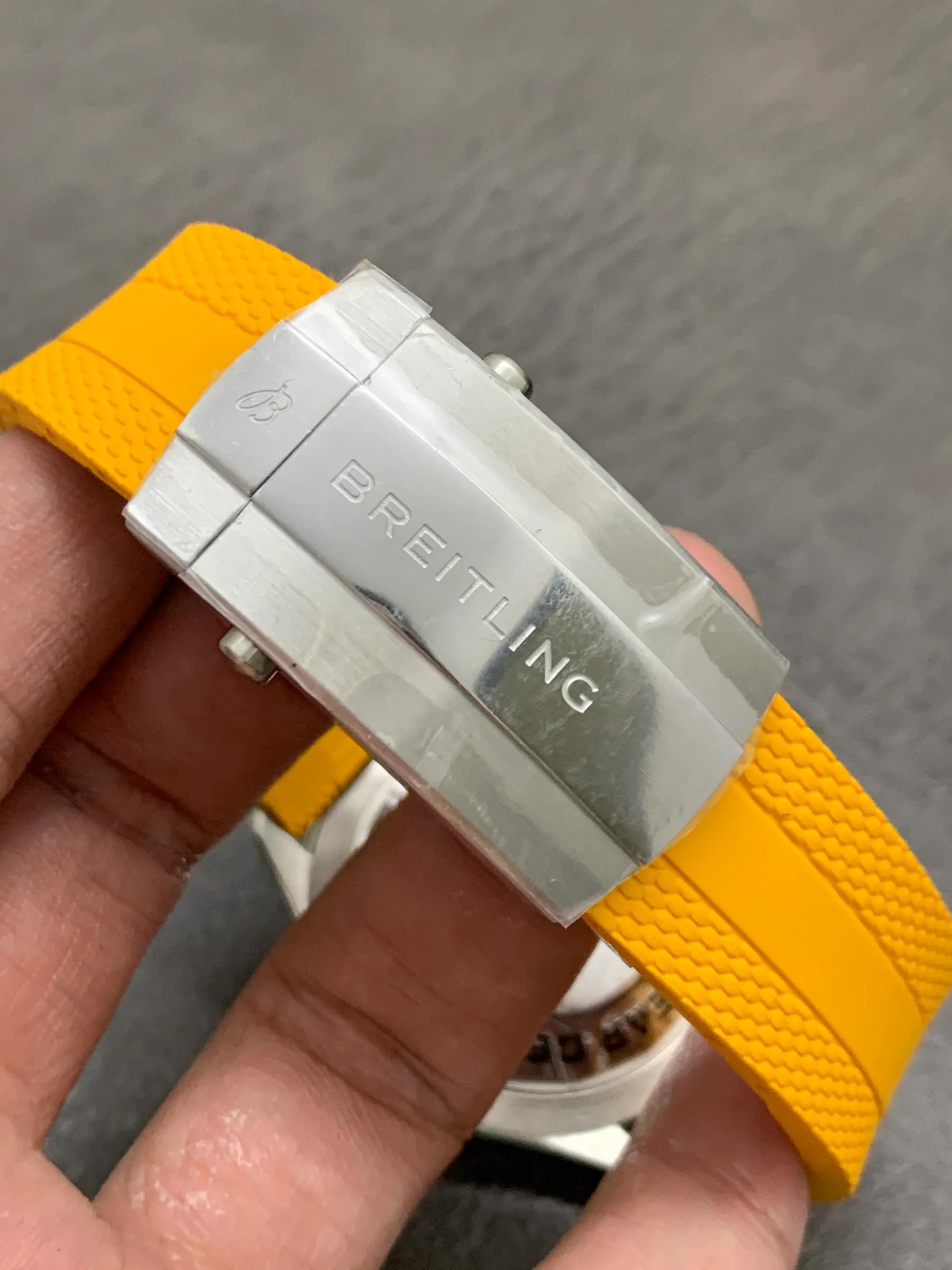 BLS | 2824 机芯 | 42mm | 百年灵 Superocean Automatic 42