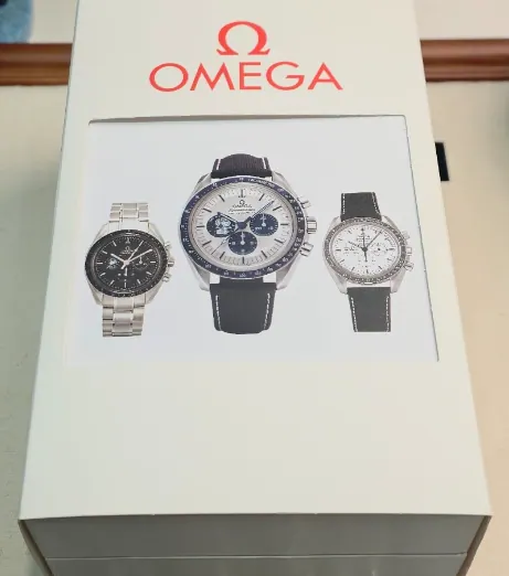 SMF OMEGA Speedmaster Anniversary Series “Silver Snoopy Award” 310.32.42.50.02.001