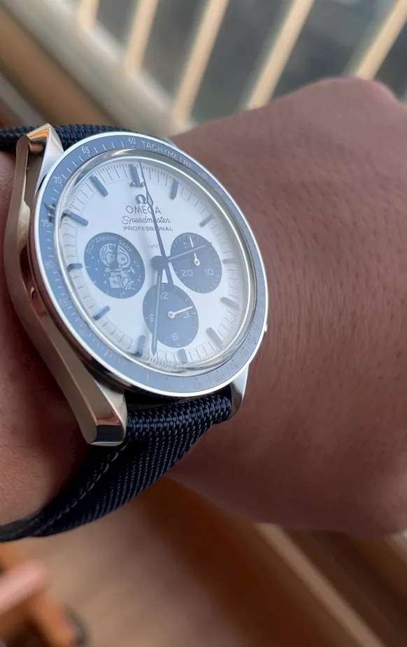 SMF OMEGA Speedmaster Anniversary Series “Silver Snoopy Award” 310.32.42.50.02.001