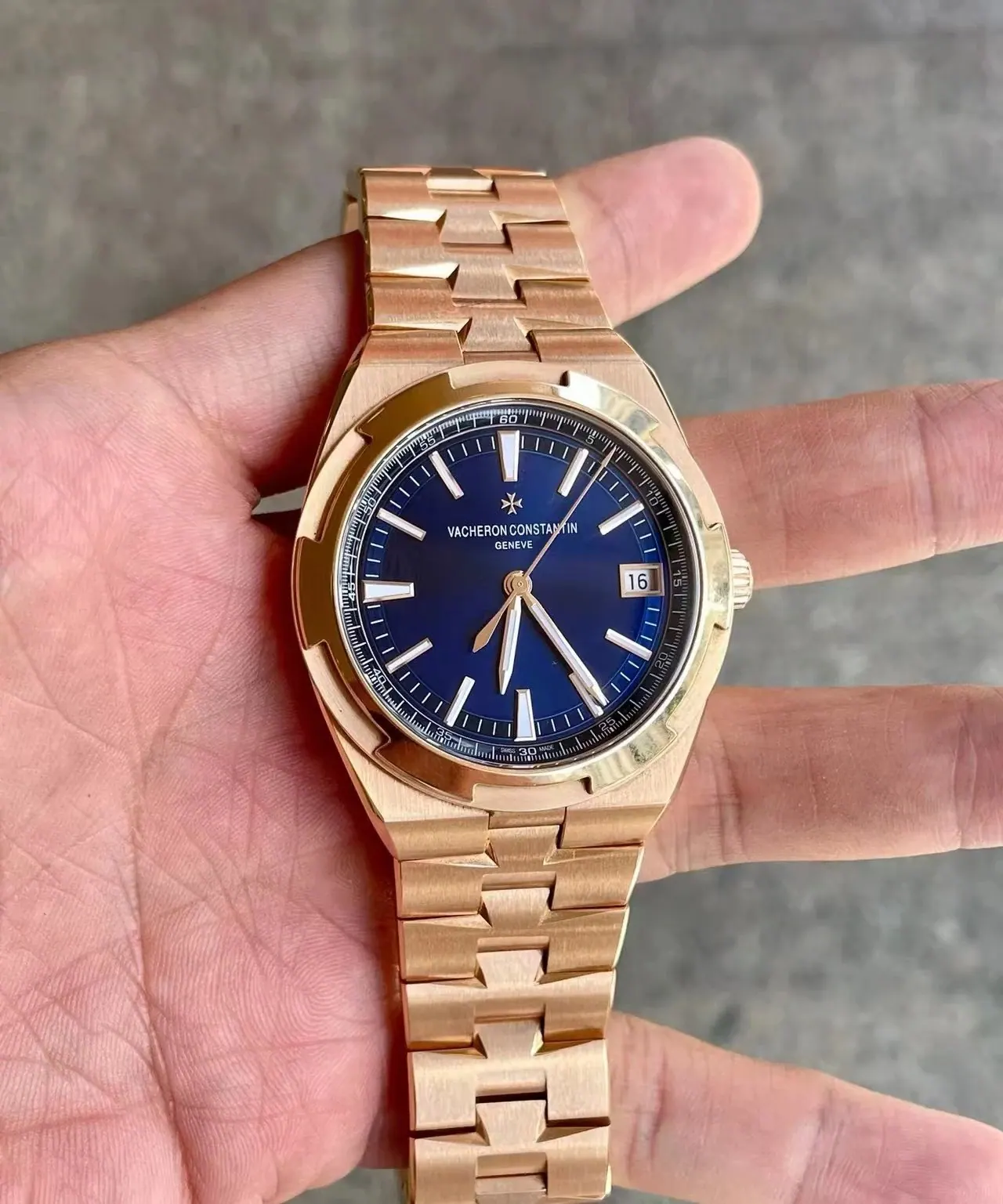 PPF｜Cal.5100机芯｜41mm｜江诗丹顿Overseas 4500V