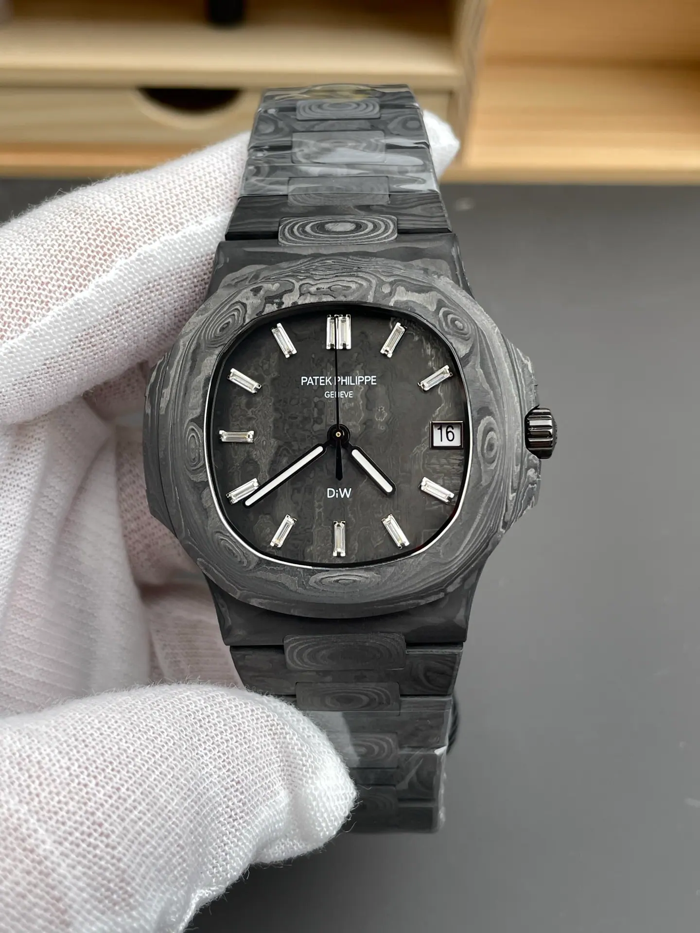 DIW | Cal.324 机芯|40mm l 百达翡丽 Nautilus 5711 碳纤维