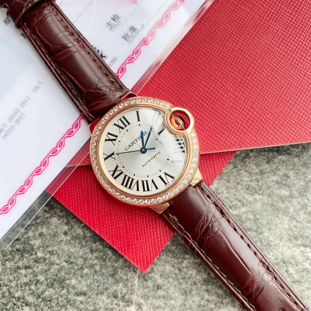 Eta2671 机芯 l 33mm l 卡地亚 Ballon Bleu 腕表 WJBB0033 钻石款