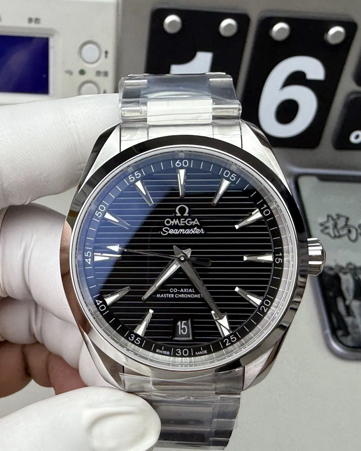 VS l 8900机芯 l 41mm l 海马系列 Aqua Terra 150M