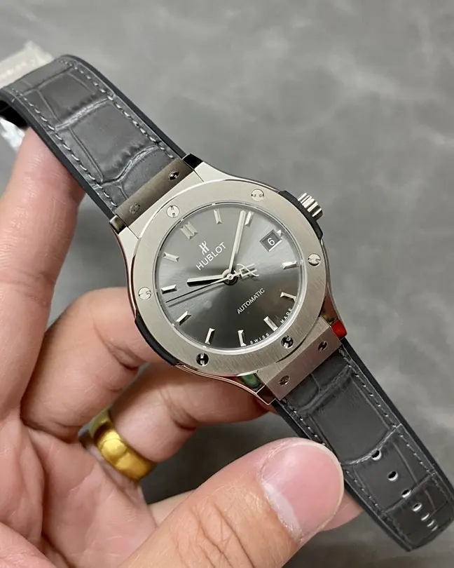 HB l HUB1110 l 38毫米 l Hublot Classic Fusion