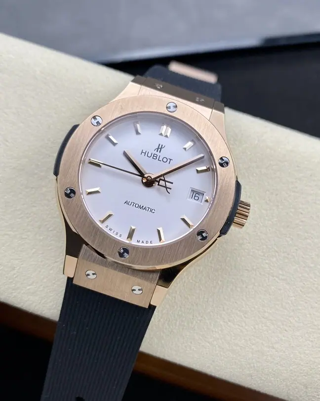 HB l HUB1110 l 38mm l Hublot Classic Fusion