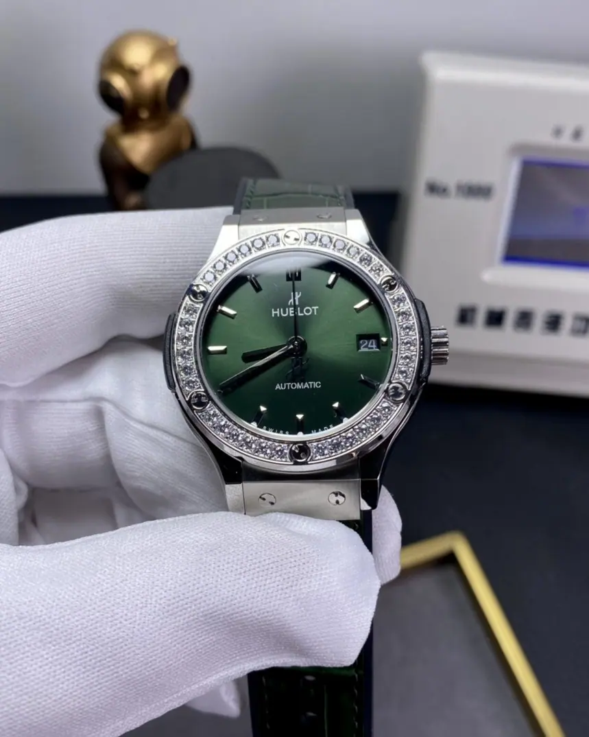 HB l HUB1110 l 38毫米 l Hublot Classic Fusion
