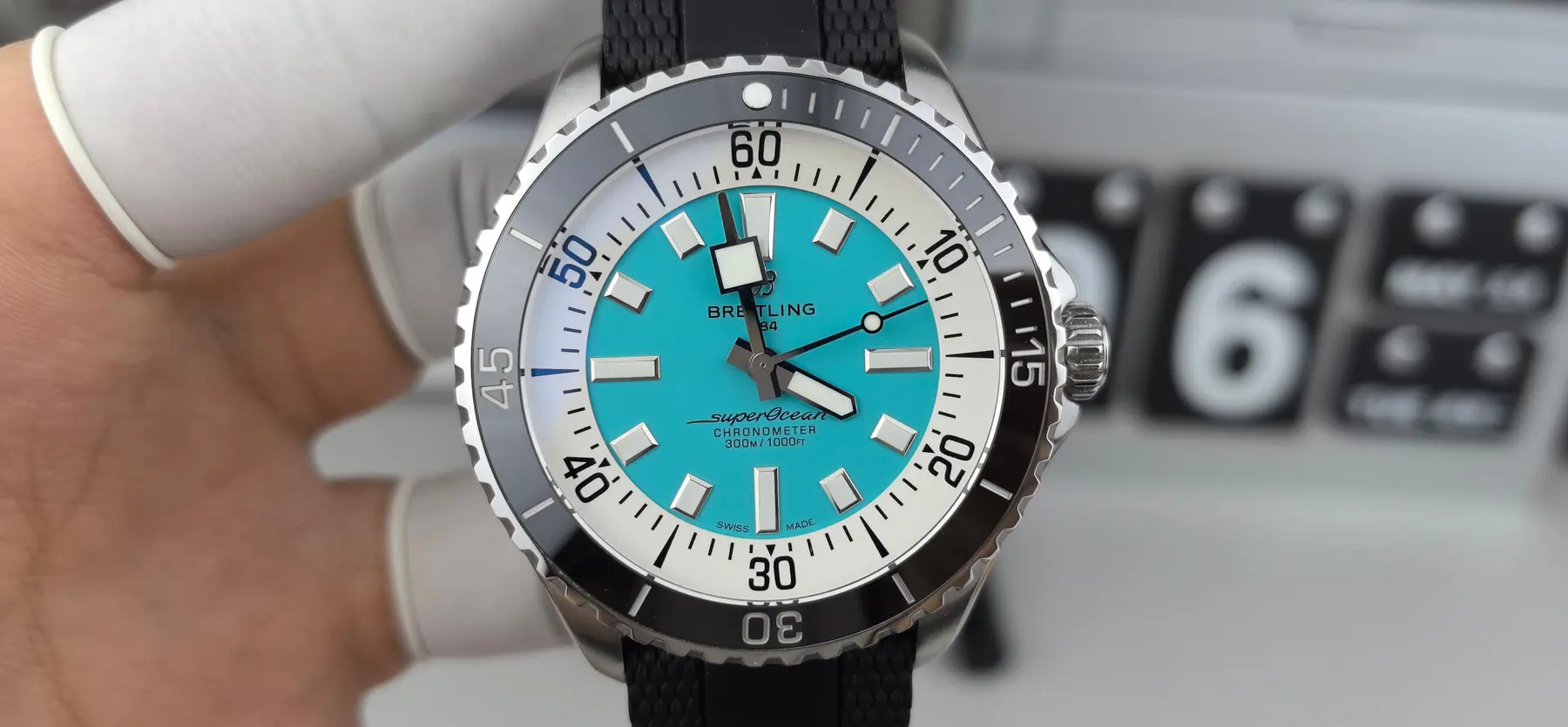 BLS l 2824 机芯 l 44mm l 百年灵超级海洋