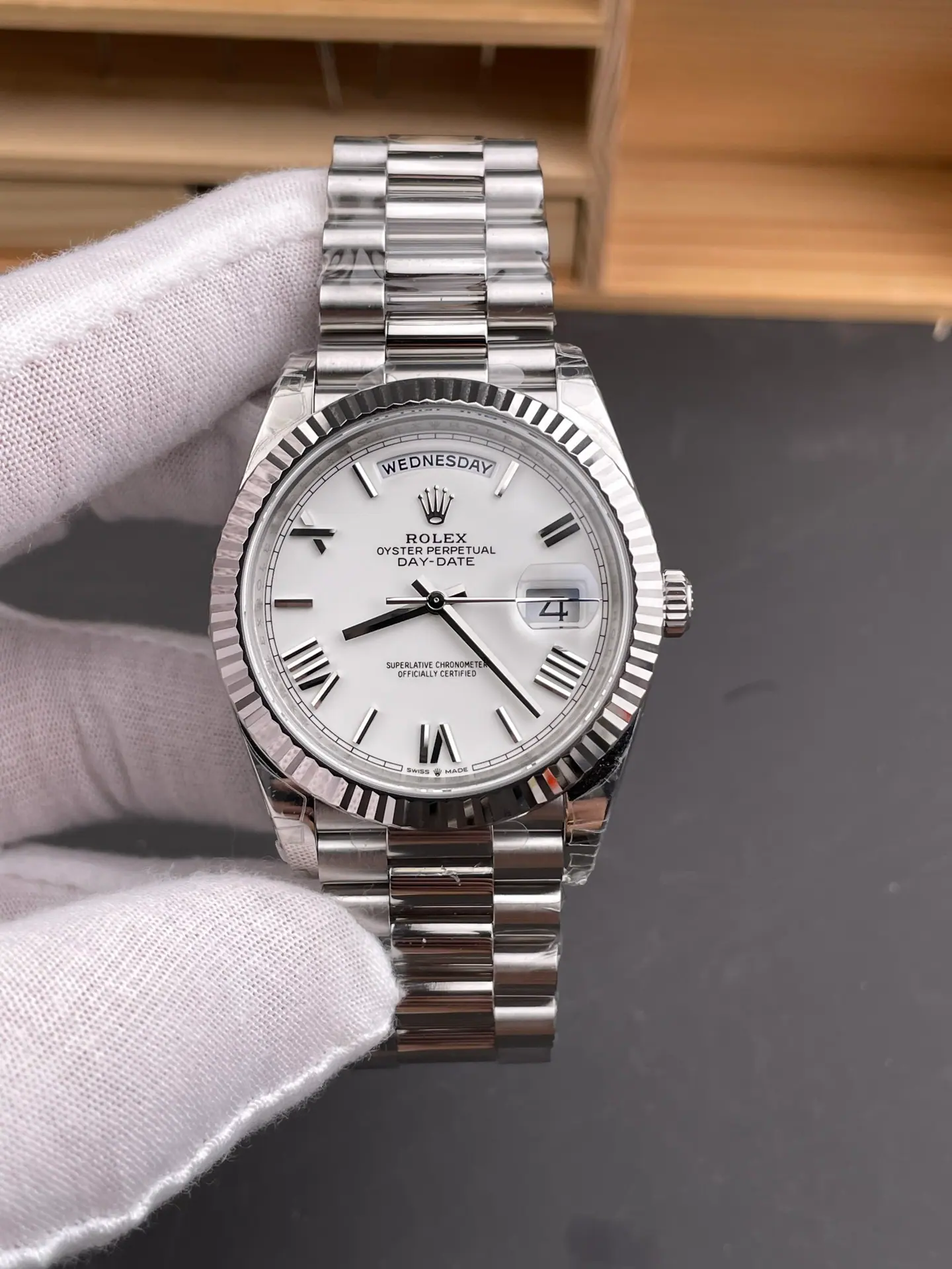 VS l 3255 l 40mm l 日历星期 Day-date 146g V1