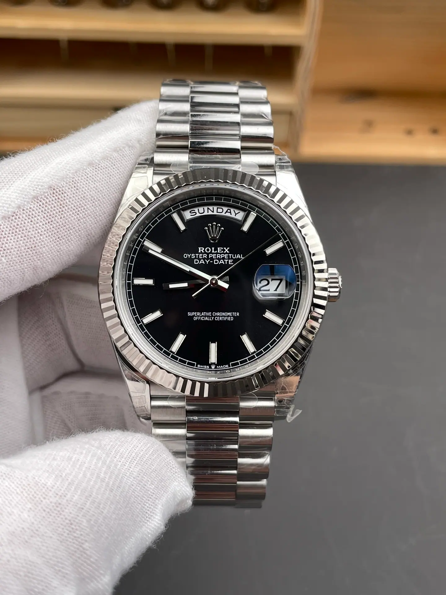 VS l 3255 l 40mm l 日历星期 Day-date 146g V1