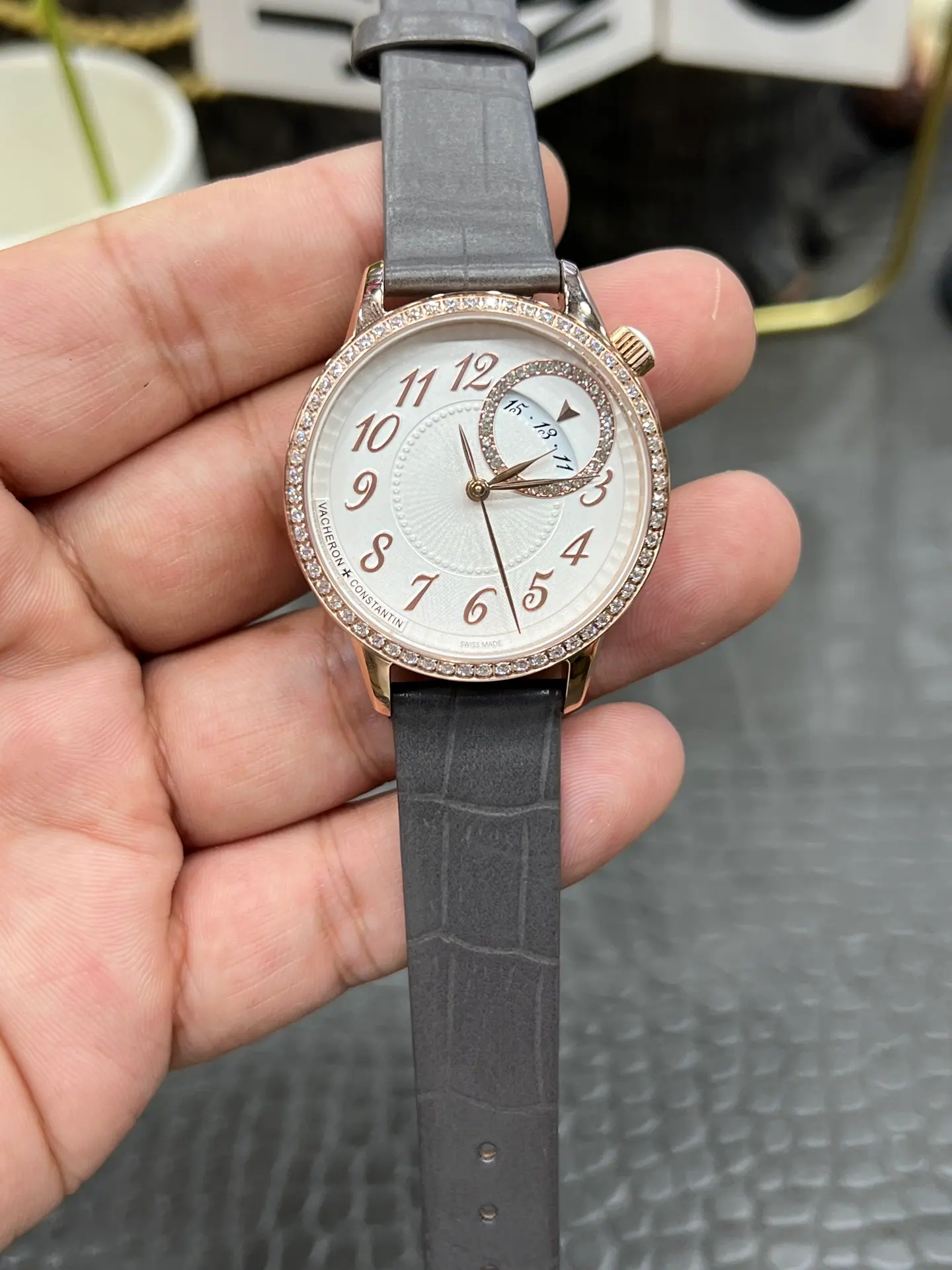 TW l 2836 l 33mm l 江诗丹顿 Égérie 石英