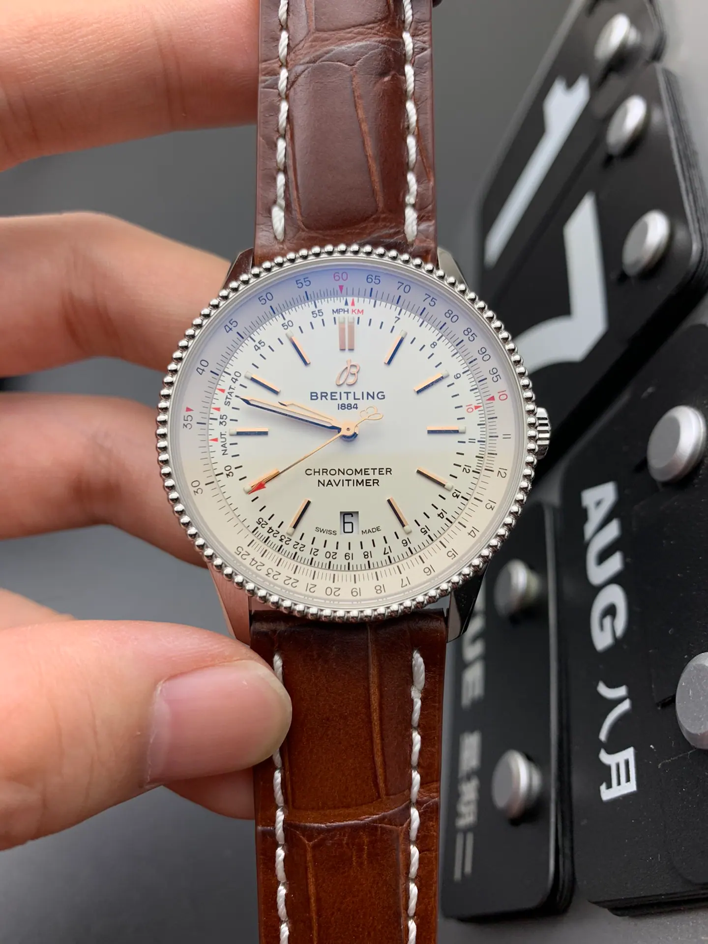 V7 l 2824机芯 l 41mm l 百年灵 Navitimer Automatic 41