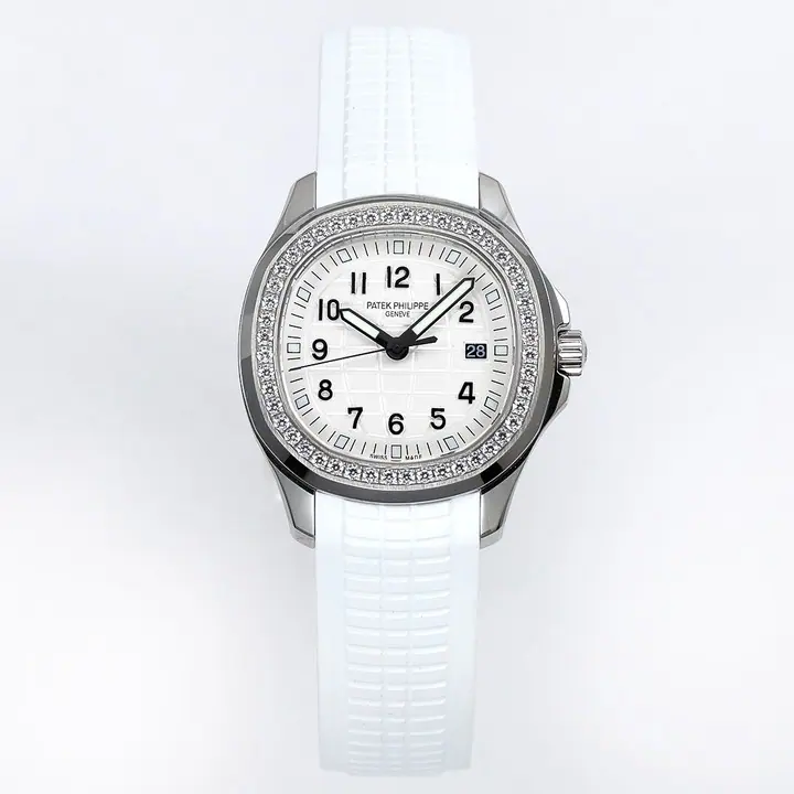 ZF l 石英机芯 l 38.8mm l Aquanaut Luce ref. 5267