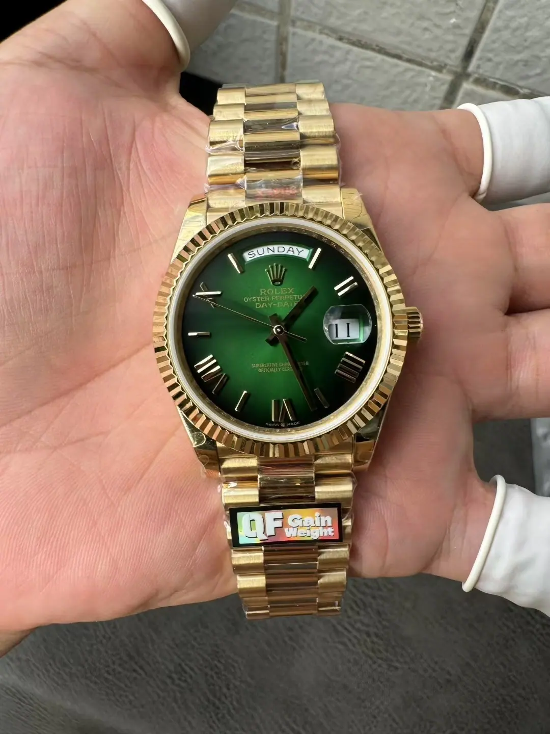 QF l 3255 机芯 l 40mm l 日历星期日历 Day-date V8 190g