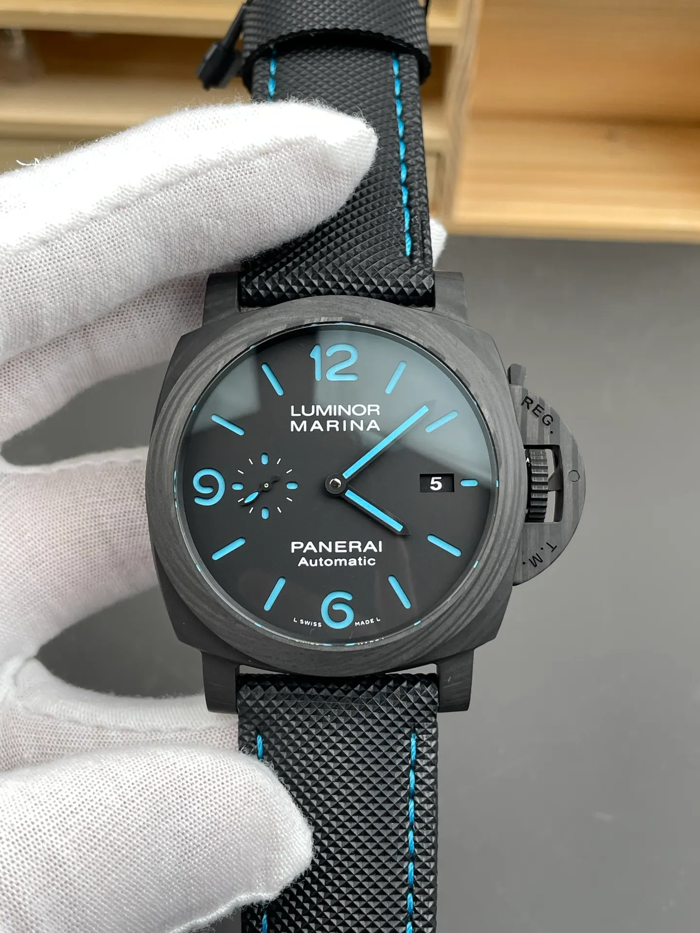 VS l P9001 l 44mm l 沛纳海 Pam1661