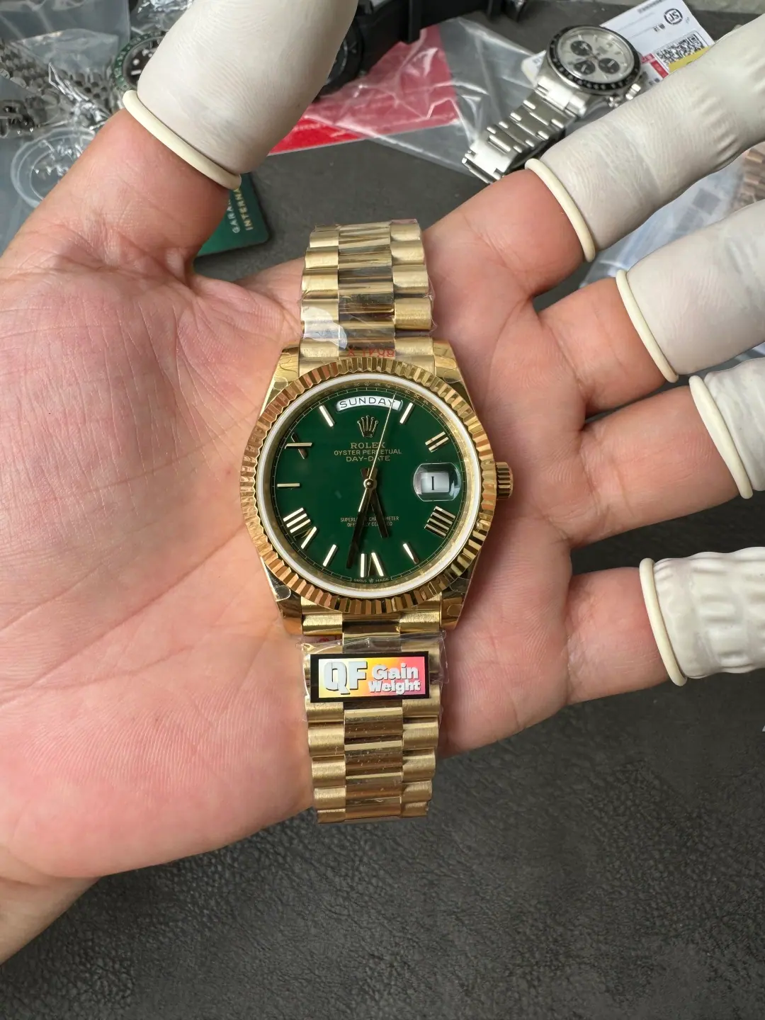 QF l 2836 机芯 l 40mm l 日历星期 Day-date 186g