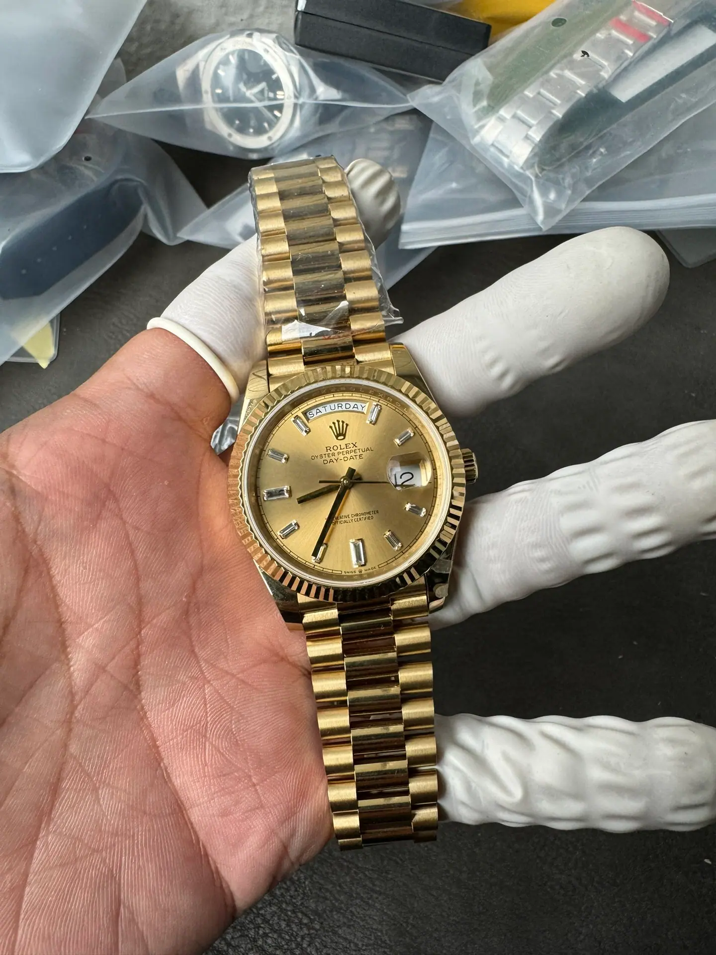 QF l 2836 机芯 l 40mm l 日历星期 Day-date 186g