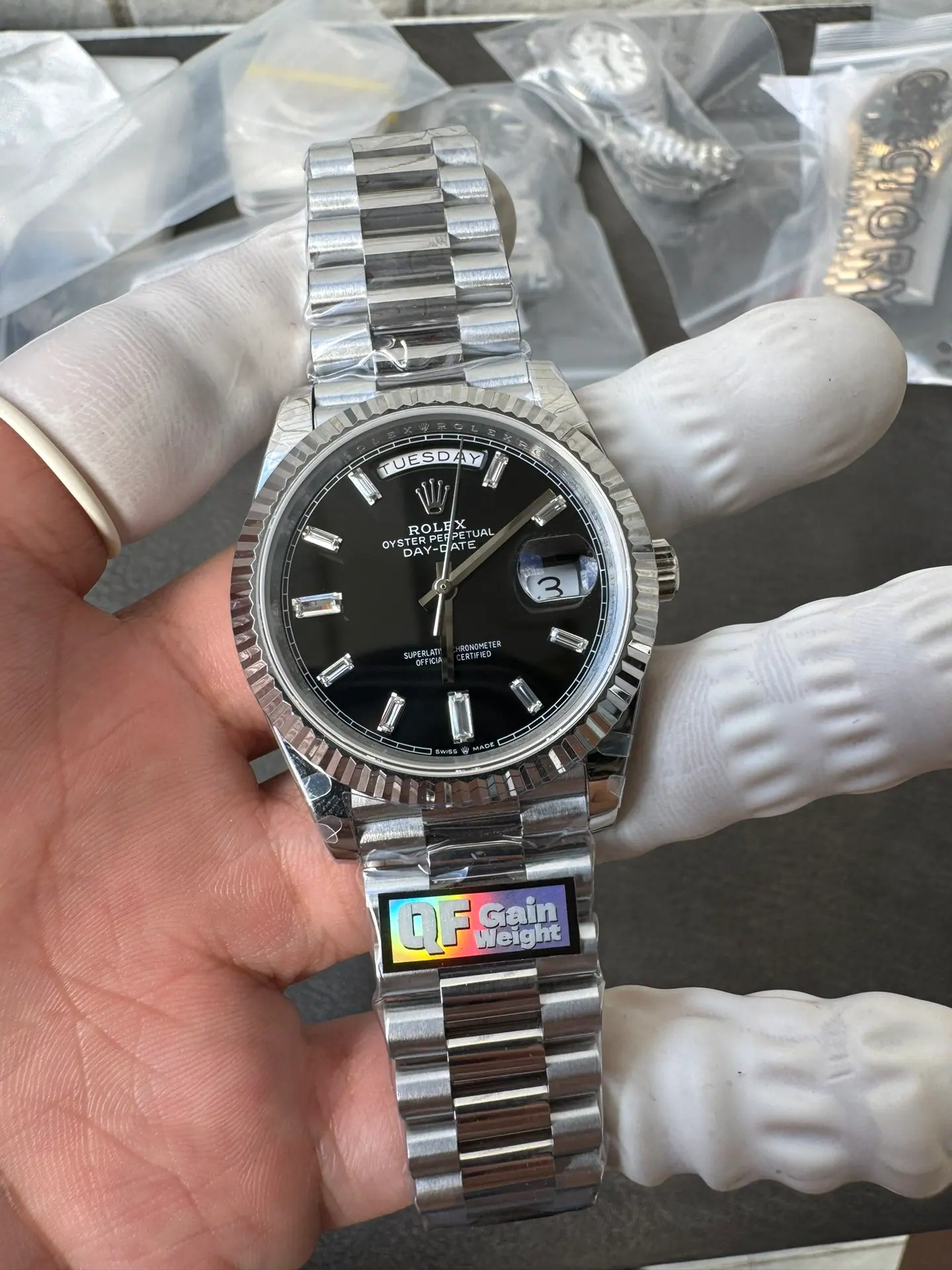 QF l 2836 机芯 l 40mm l 星期日期 Day-date 186g