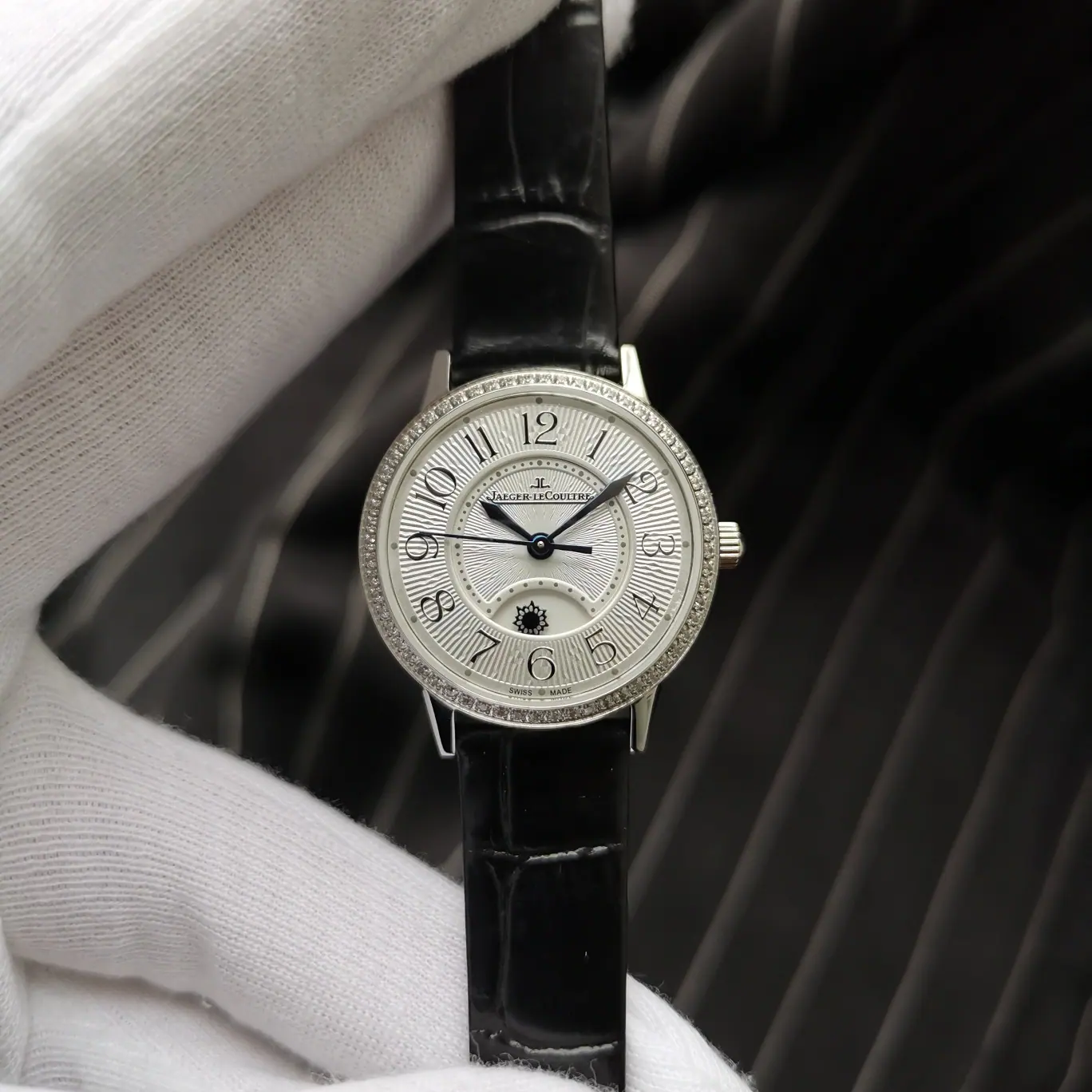 MG l 29mm l 积家 Rendez-Vous 经典昼夜显示