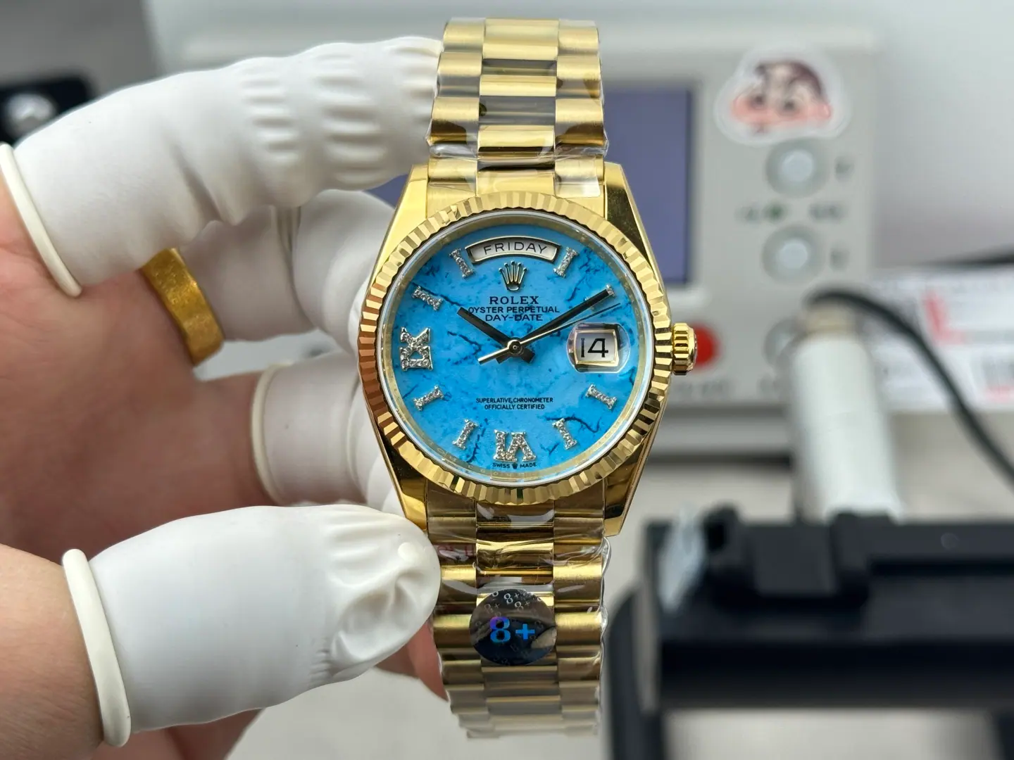 8+ | 3255 机芯 | 36mm | 星期日历 Day-date 147g
