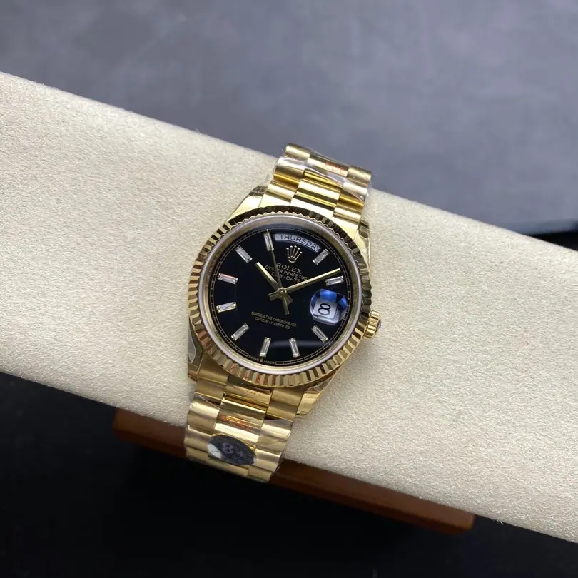 8+ | 3255机芯 | 36mm | 星期日历 Day-date 147g