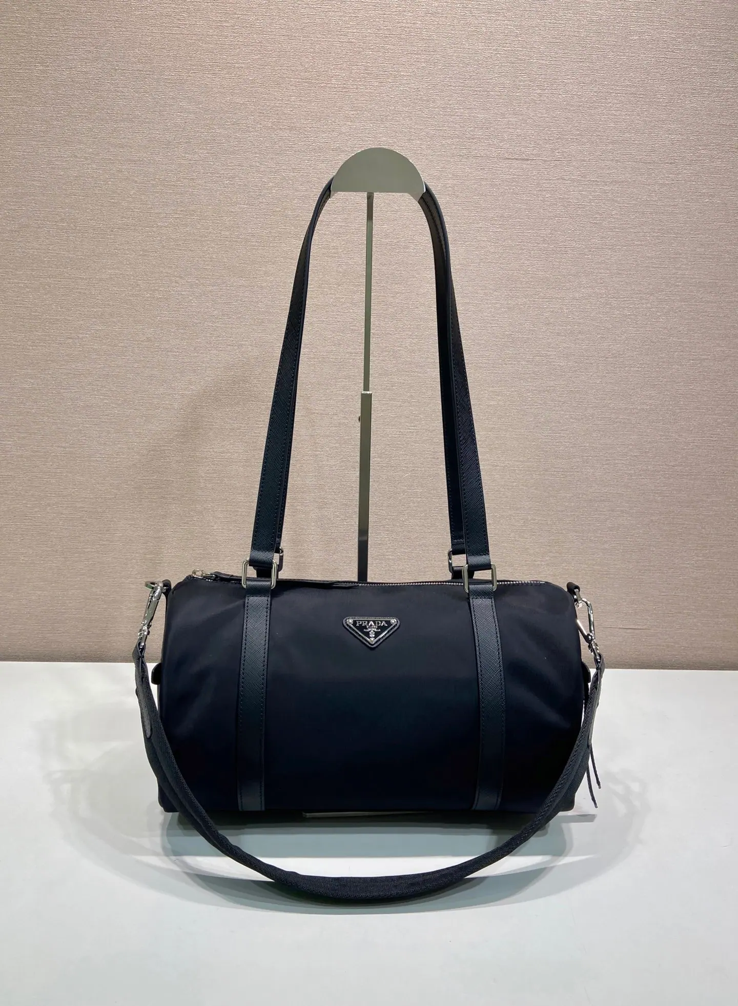 Prada Re Nylon及Saffiano材质 1BB154 32.5x17x16.5cm