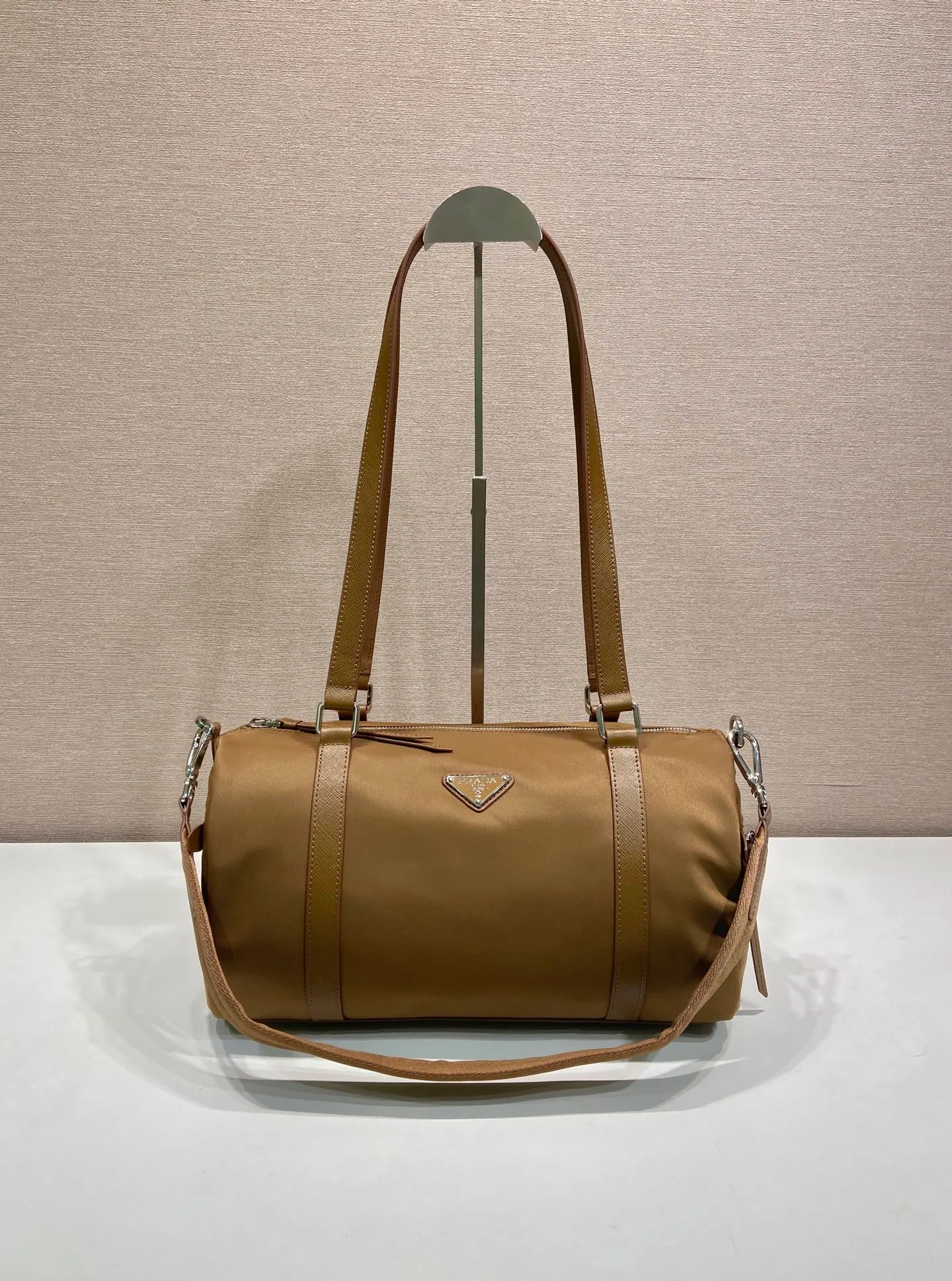 Prada Re Nylon及Saffiano材质 1BB154 32.5x17x16.5cm