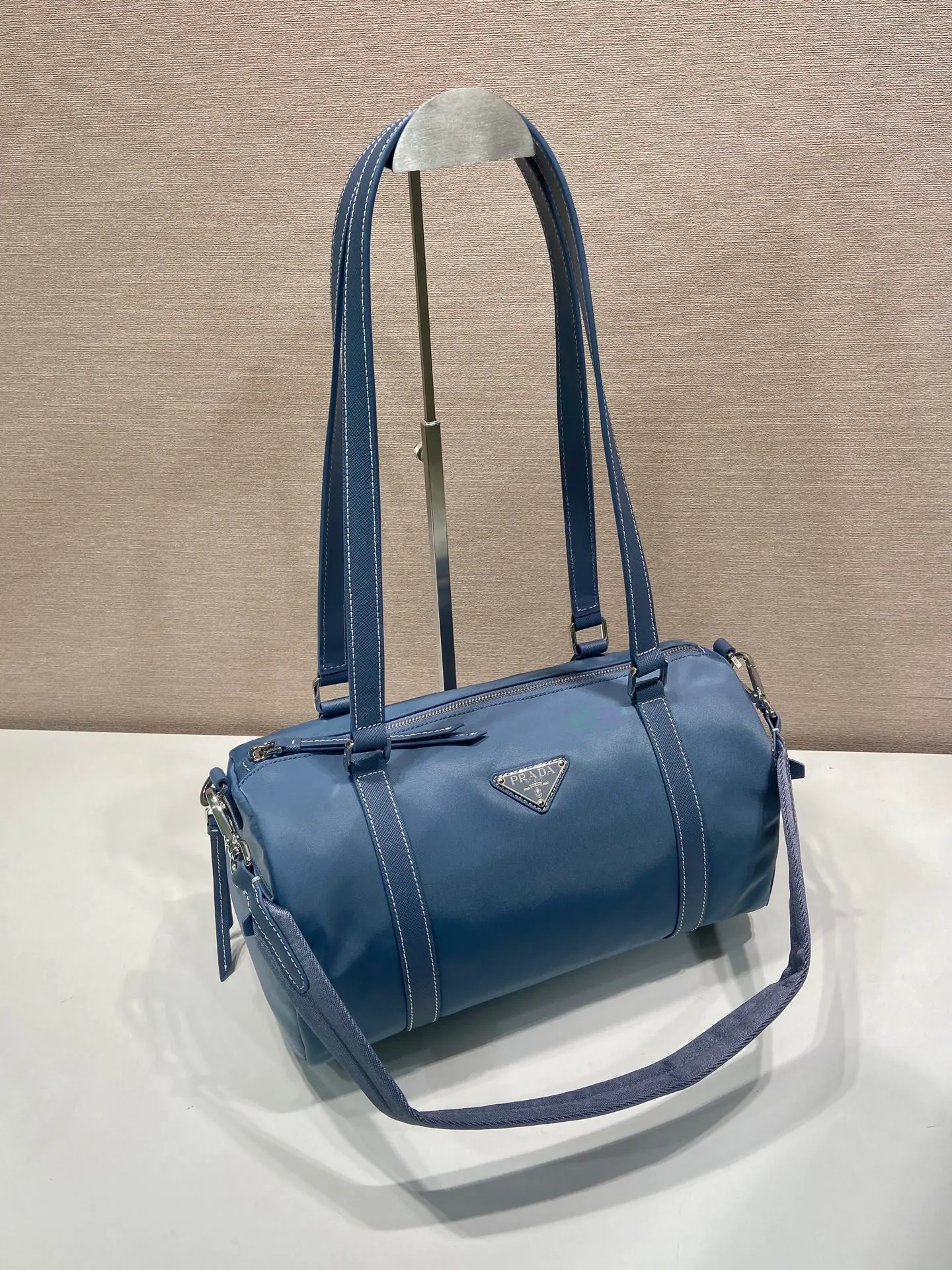 普拉达 女士 Re Nylon 与 Saffiano 材质 1BB154 32.5x17x16.5cm