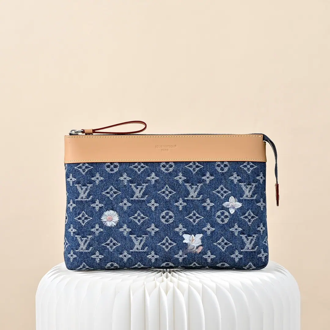 M27559 2026 Pochette Voyage Souple 30 x 21 x 7.5 cm