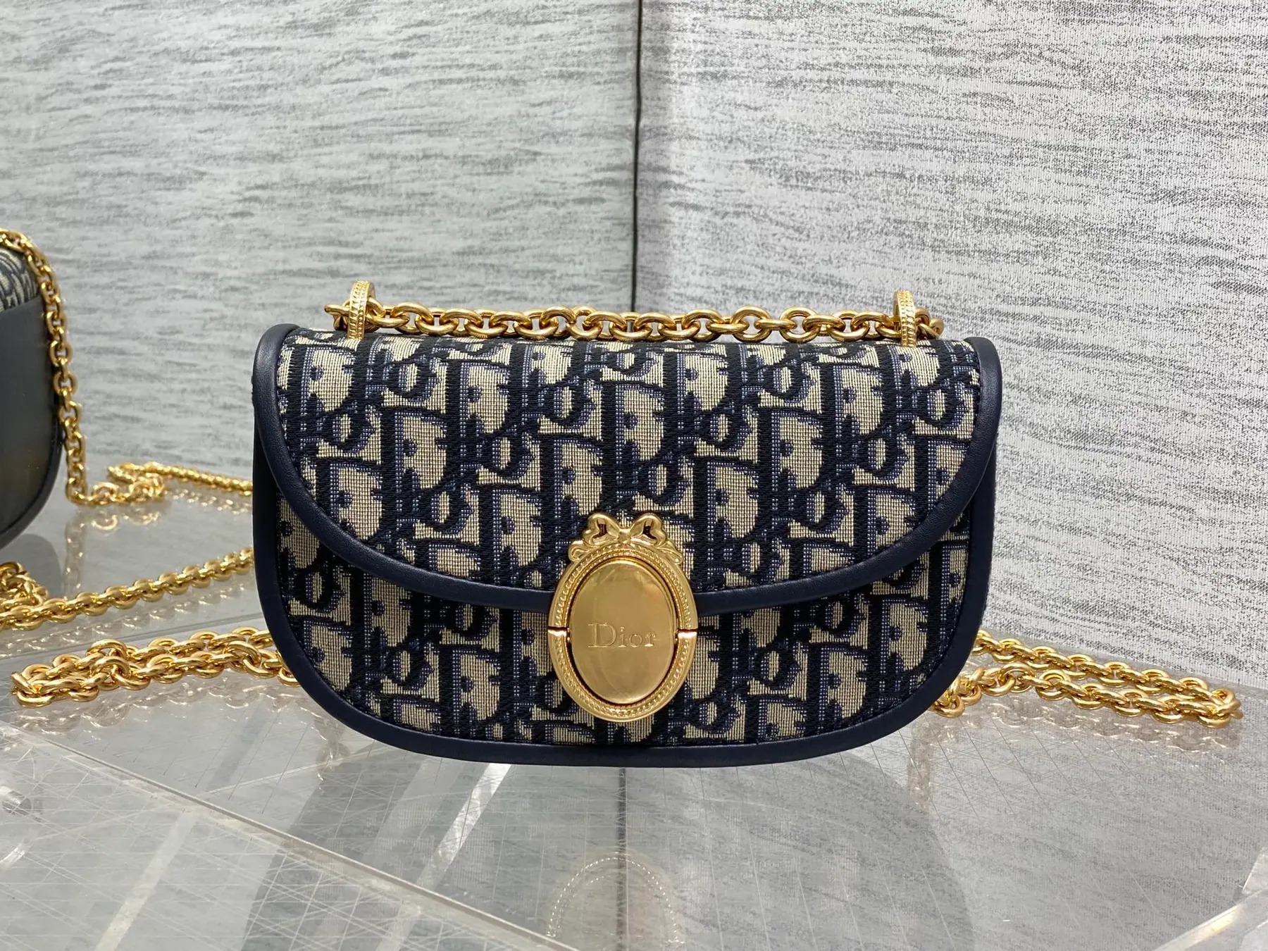 迪奥 Medaillon 翻盖链条包 小号 M3921QTZQ_M928 21*12*5.5cm