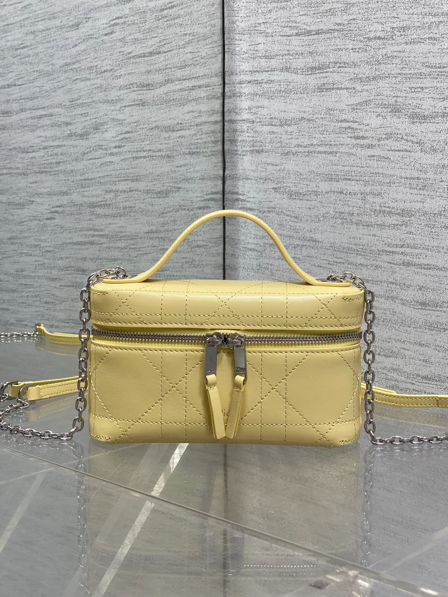 Dior Trianon Soft Vanity 迷你包 S4613OSRO 19*16.5*5.5cm