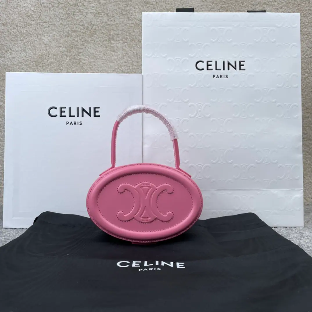 Celine 光滑小牛皮椭圆包 14.5 x 10 x 5cm