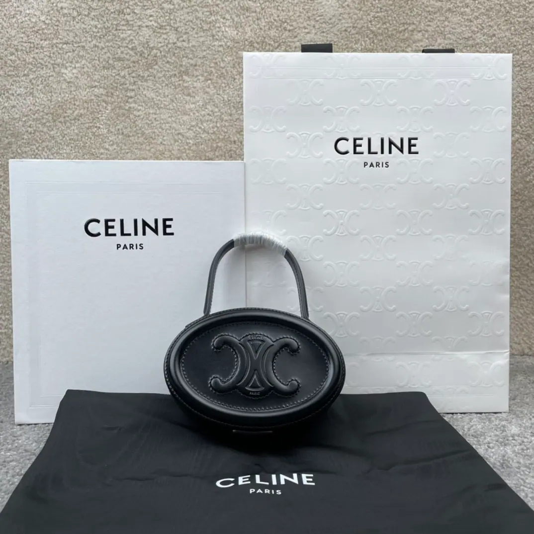 Celine 光滑小牛皮椭圆包 14.5 x 10 x 5 cm