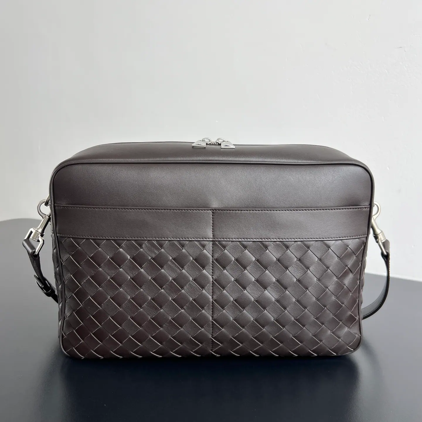 Bottega Veneta 大号 Intrecciato 斜挎包 843857 37x26x13cm