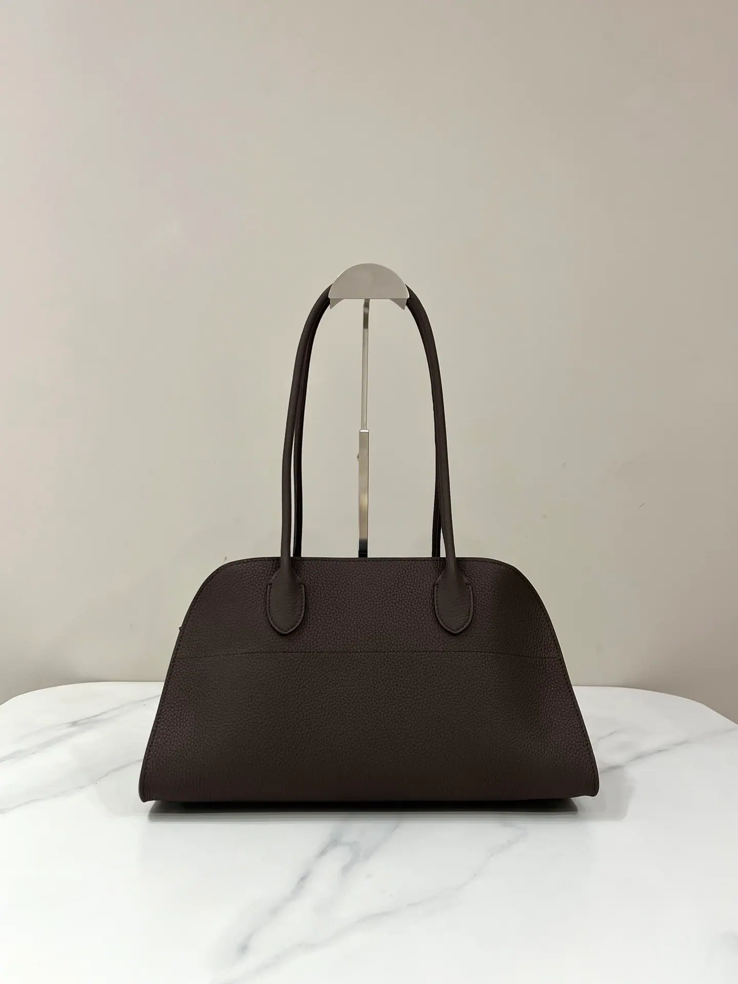 THE ROW Margaux EW 单肩 12 皮革包 38x18x23cm