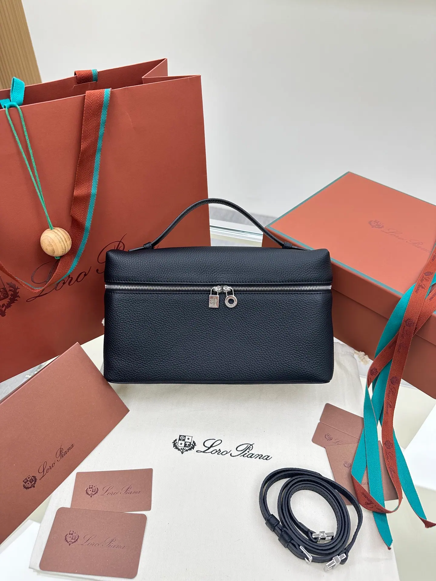Loro Piana Extra Pocket L27