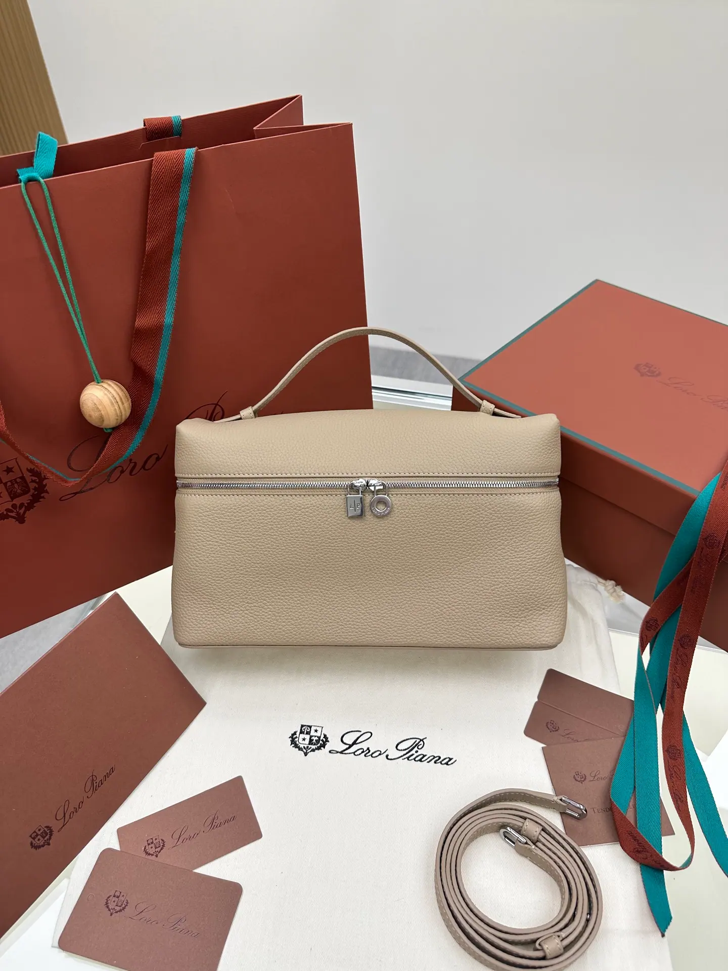 Loro Piana Extra Pocket L27