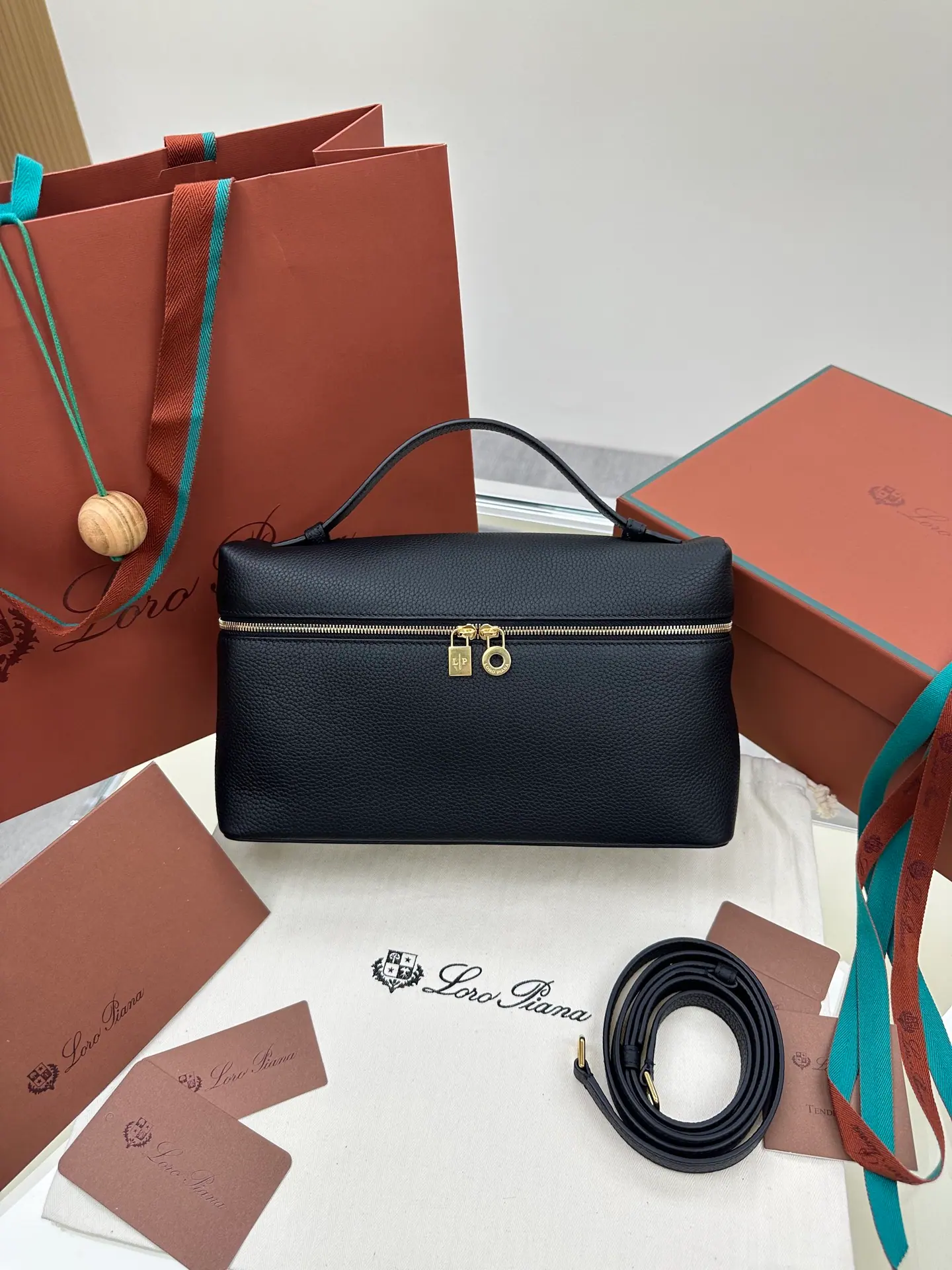 Loro Piana Extra Pocket L27