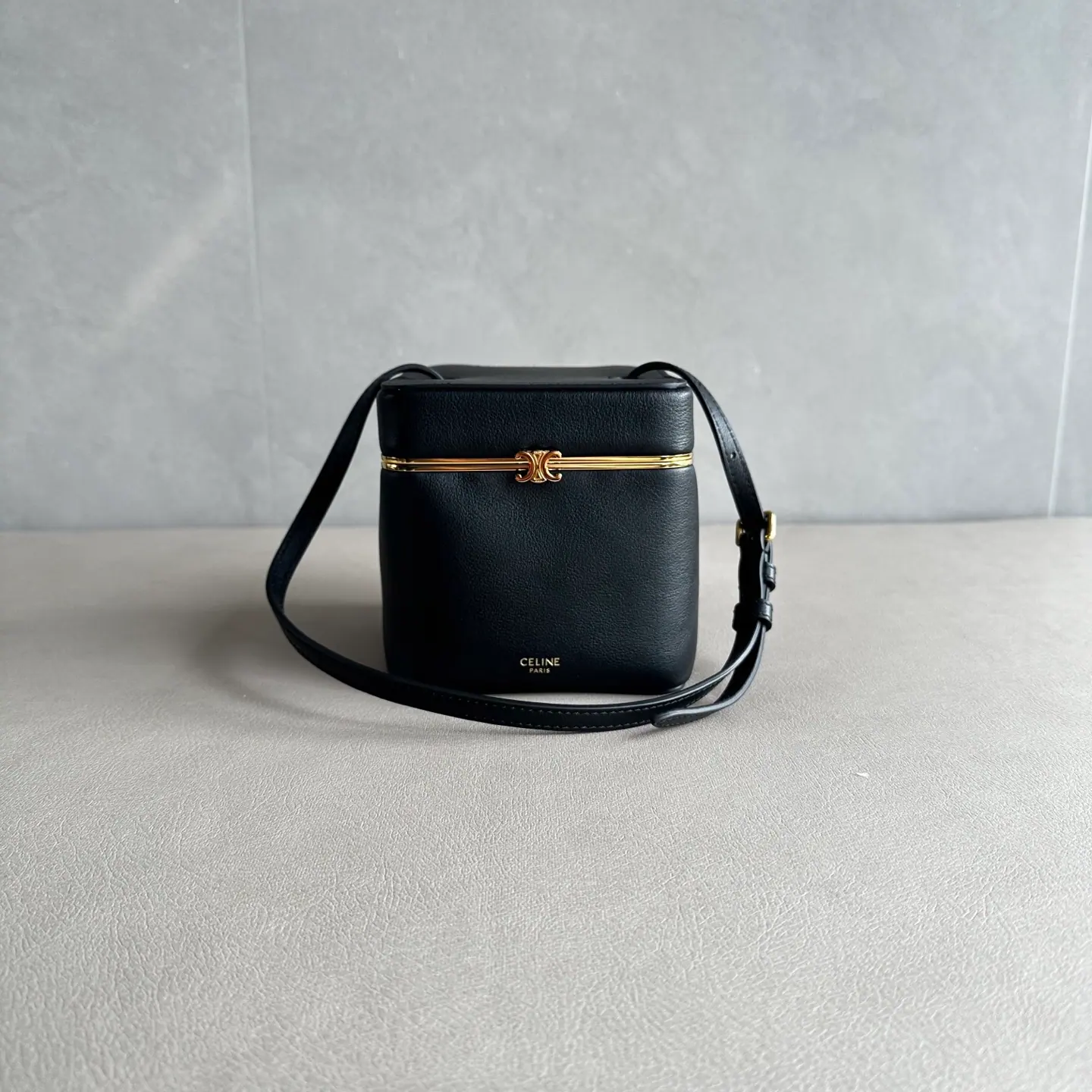 Celine CELINE 小型 Triomphe 框架 12.5x12.5x12.5cm