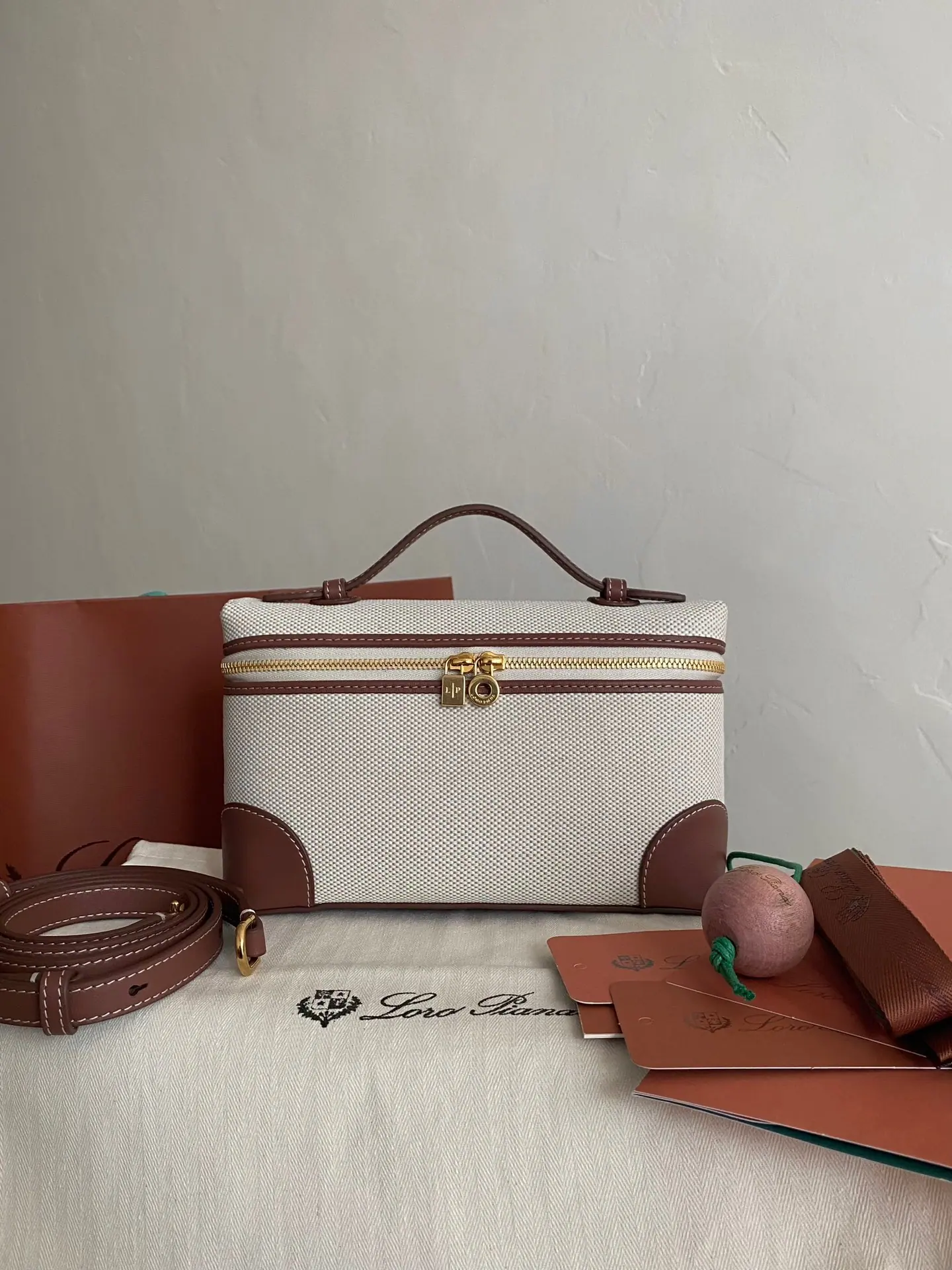 Loro Piana Extra Pocket L19 19×7×12cm