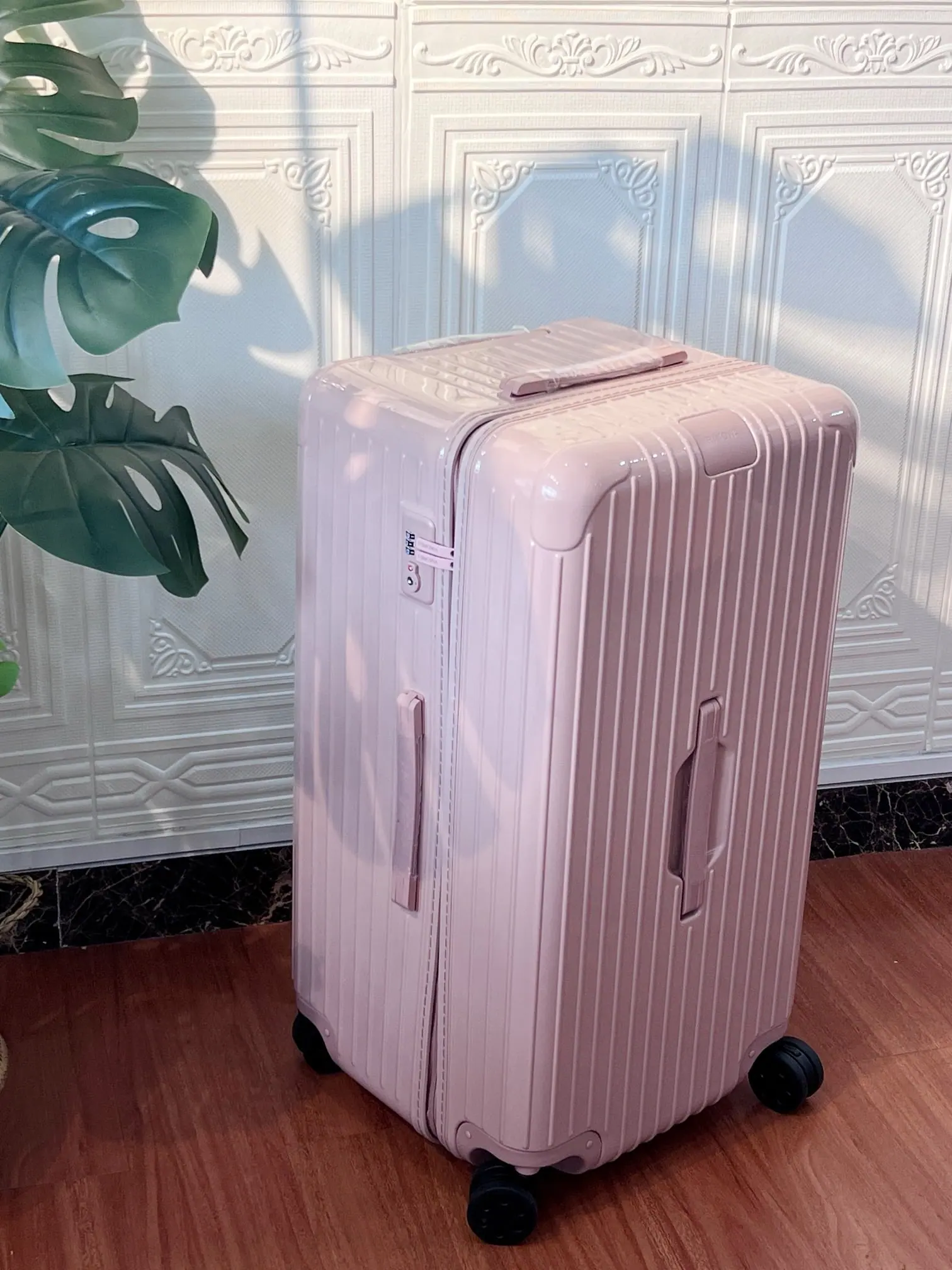 RIMOWA Essential Trunk Plus 80X41X37cm