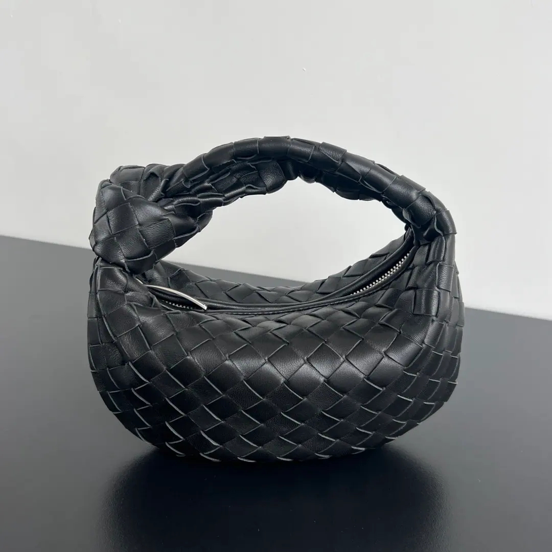 BOTTEGA VENETA 羊皮迷你Jodie包 651876 23*15*5cm