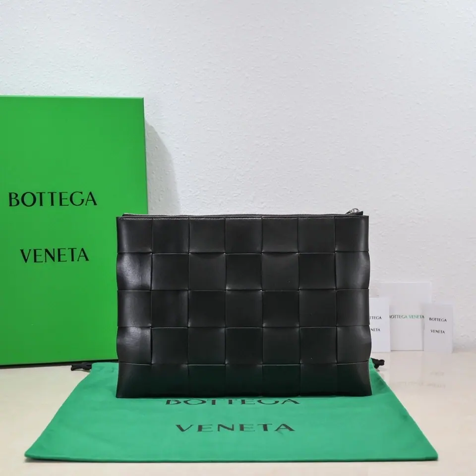 BOTTEGA VENETA 葆蝶家 22FW Cassette 手拿包 35x25cm