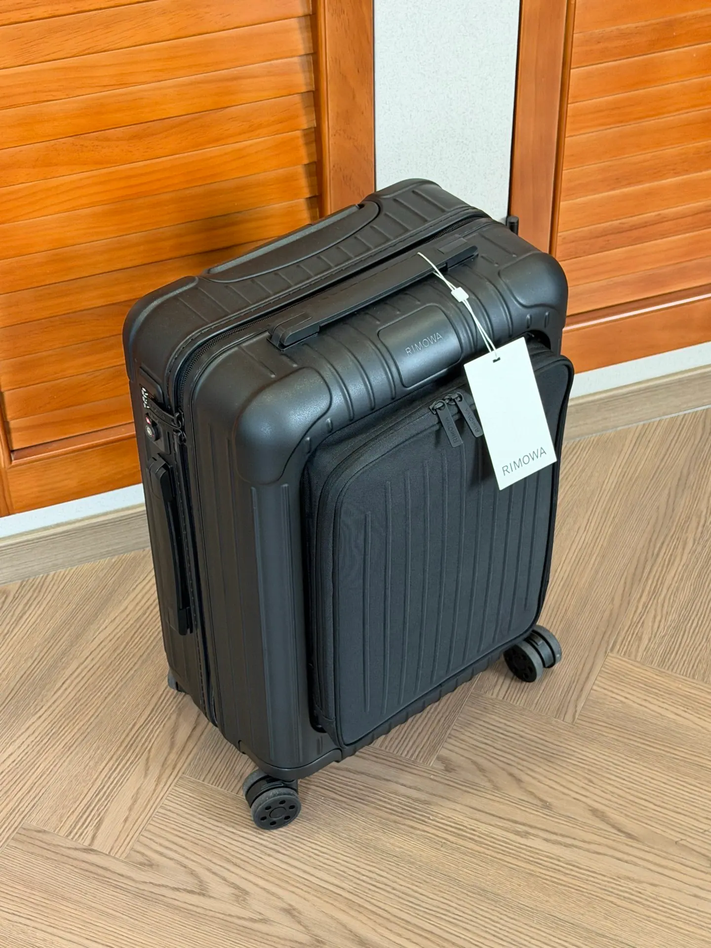 RIMOWA Essential Sleeve 登机箱 55X39X23cm